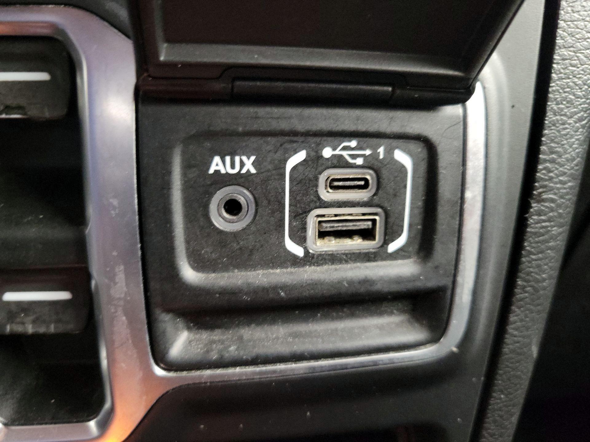 Thumbnail: 2020 Jeep Wrangler - 18
