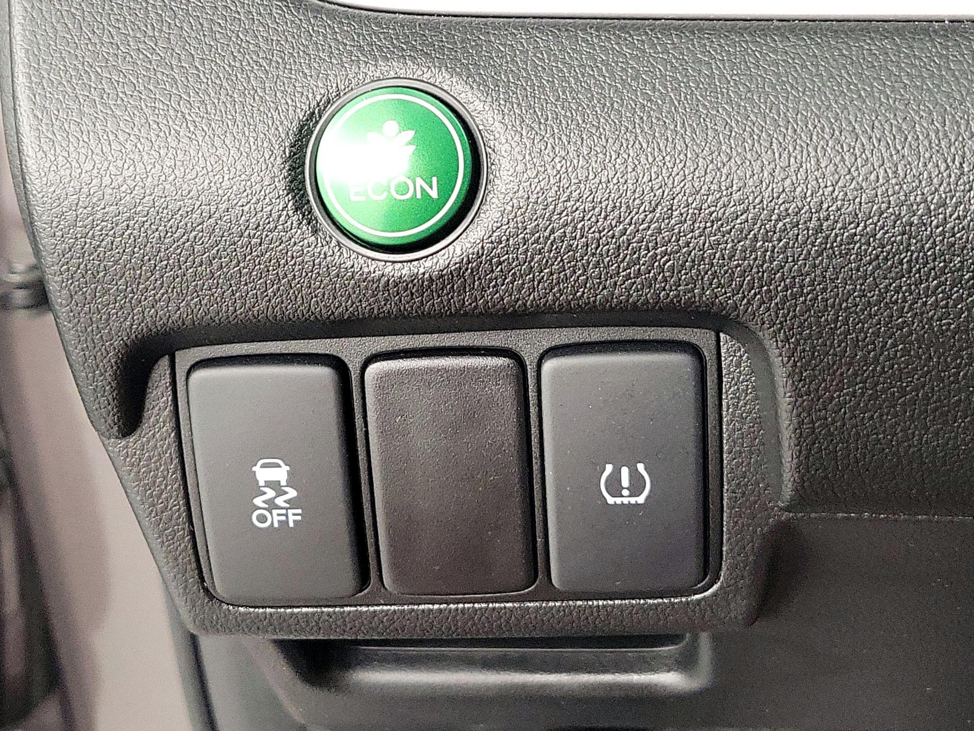 Thumbnail: 2015 Honda CR-V - 13