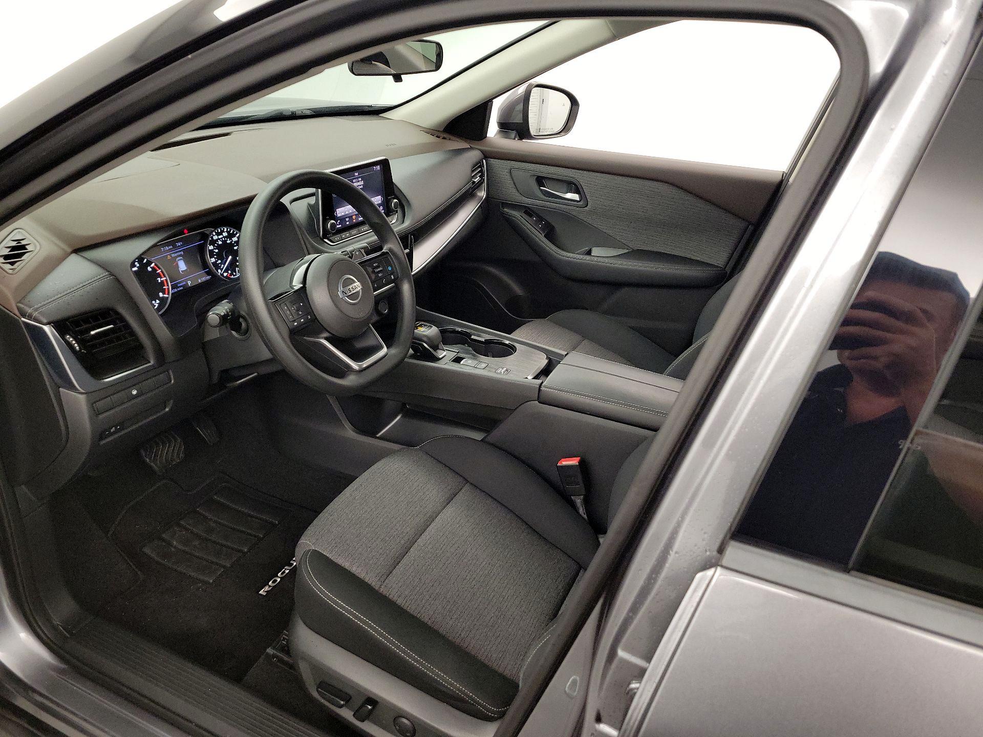 Thumbnail: 2021 Nissan Rogue - 11