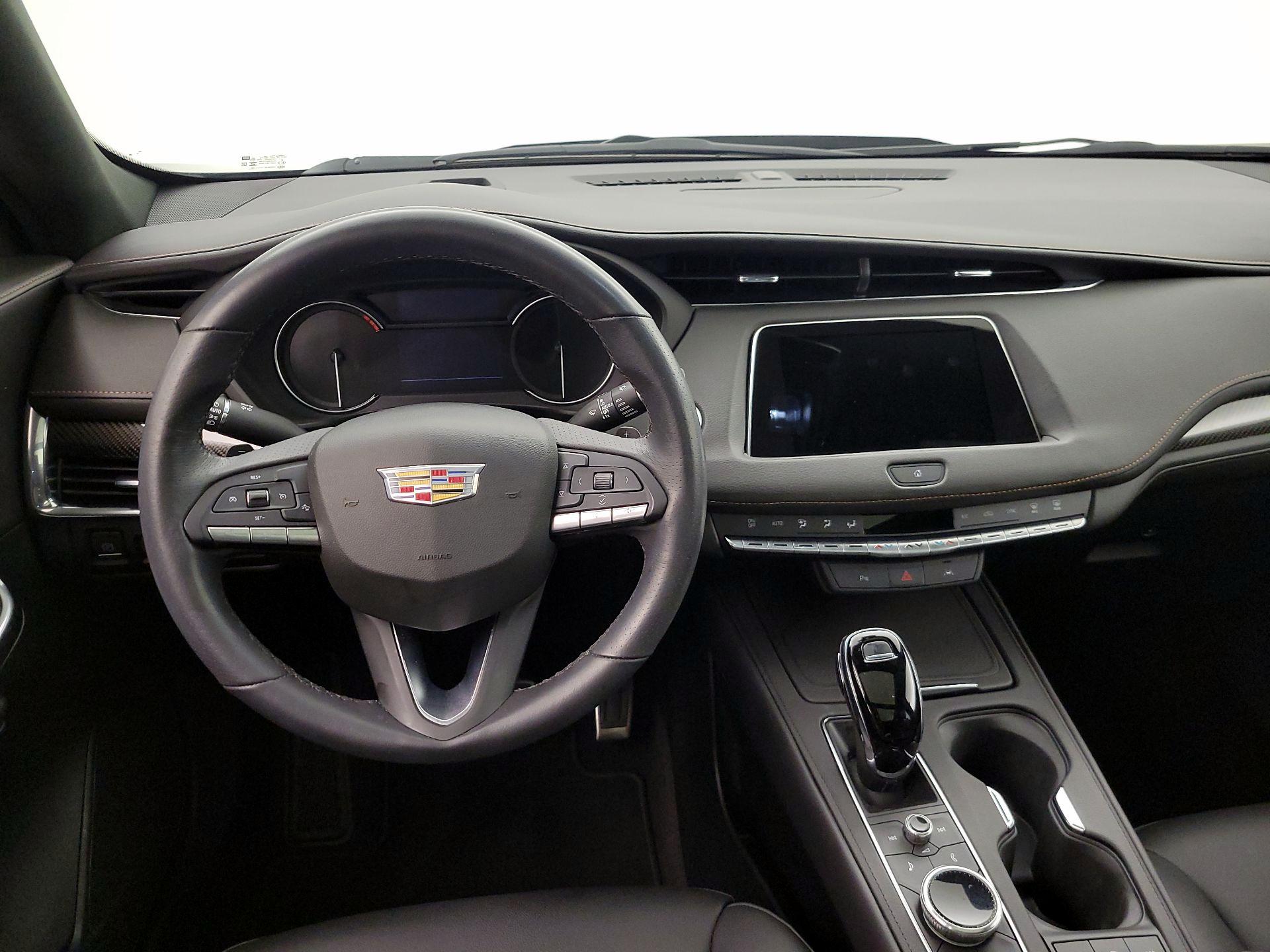 Thumbnail: 2023 Cadillac XT4 - 10