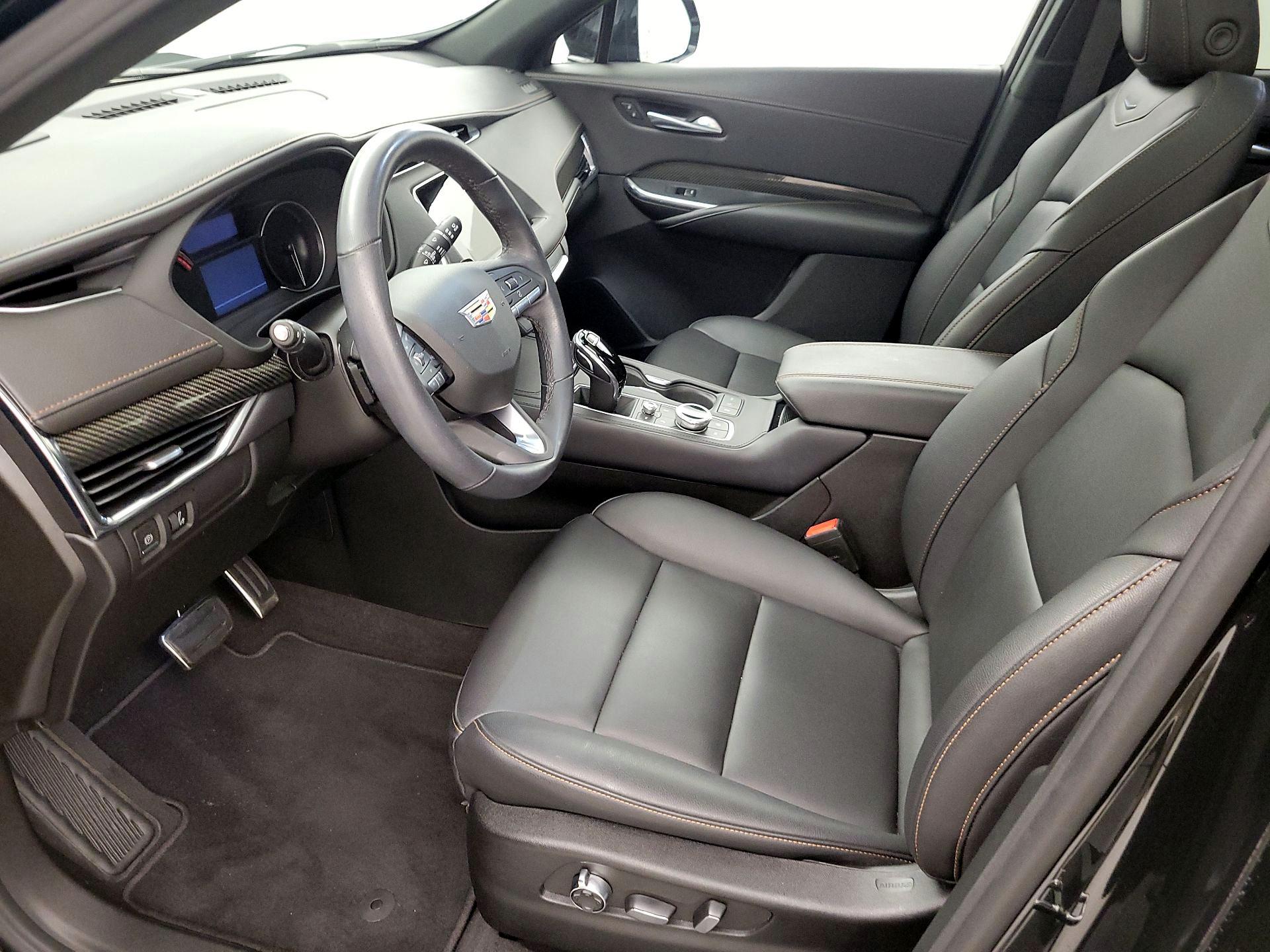 Thumbnail: 2023 Cadillac XT4 - 11
