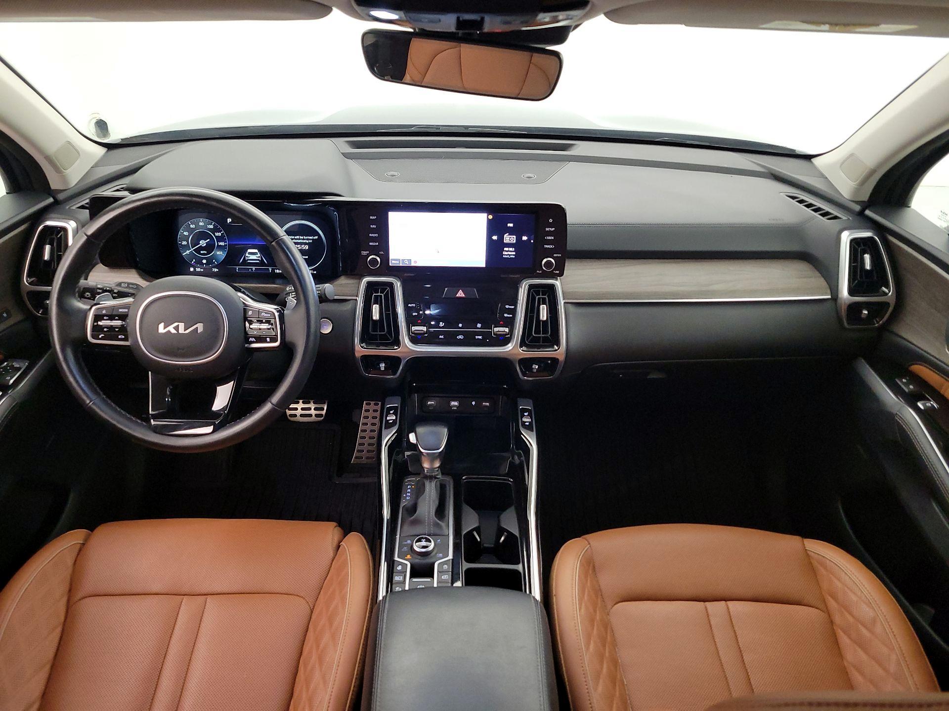 Thumbnail: 2023 Kia Sorento - 9
