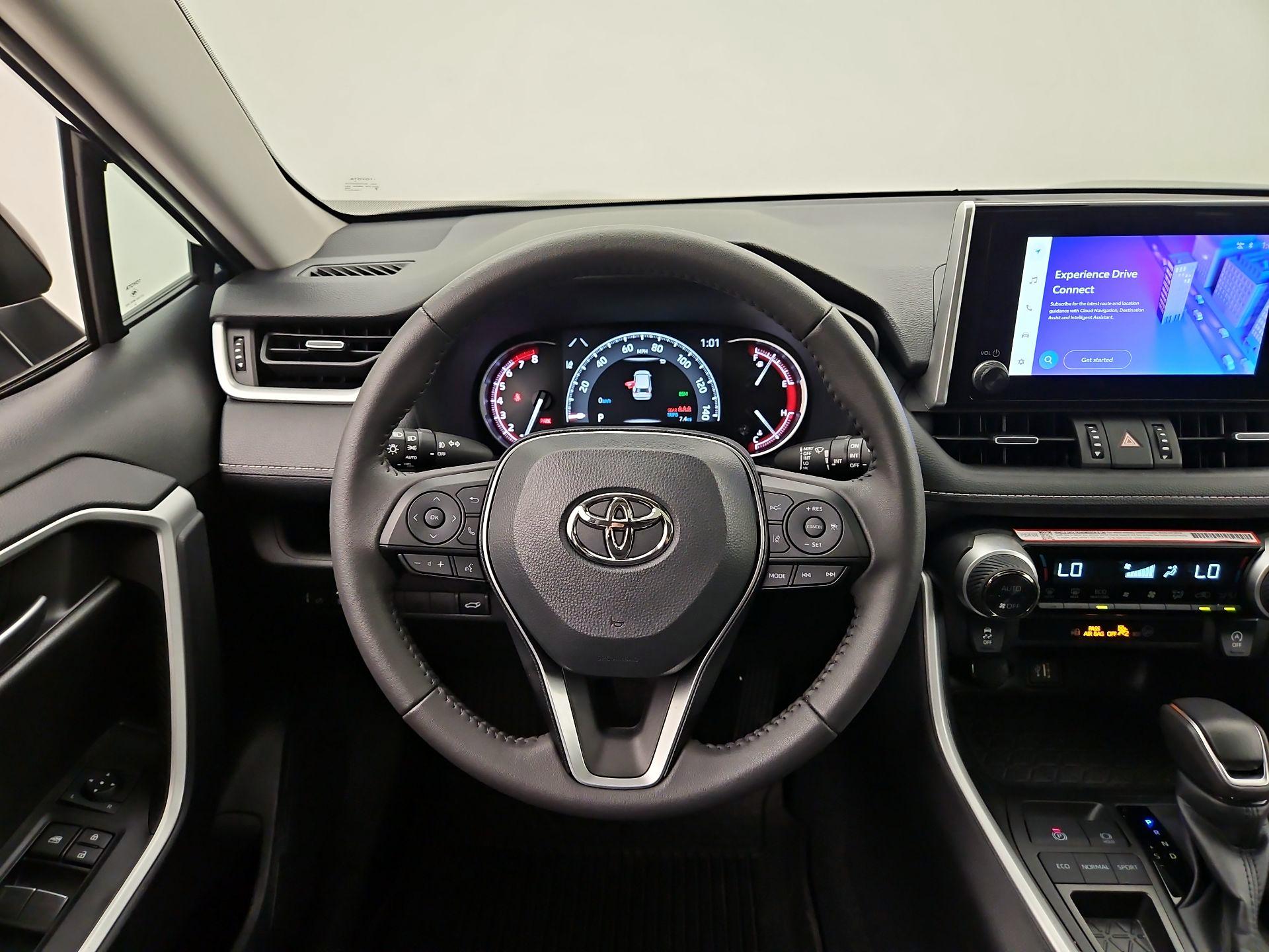 Thumbnail: 2025 Toyota RAV4 - 10