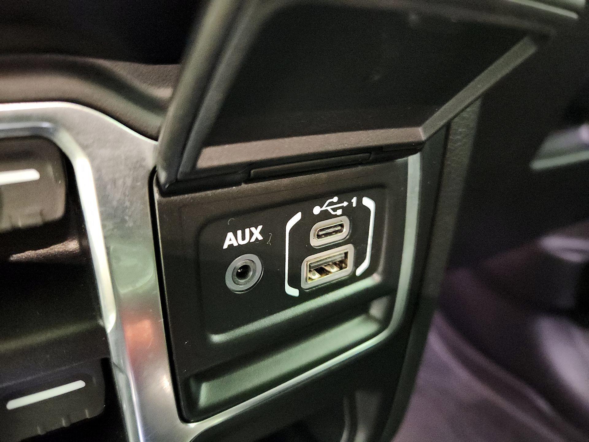 Thumbnail: 2020 Jeep Wrangler - 19