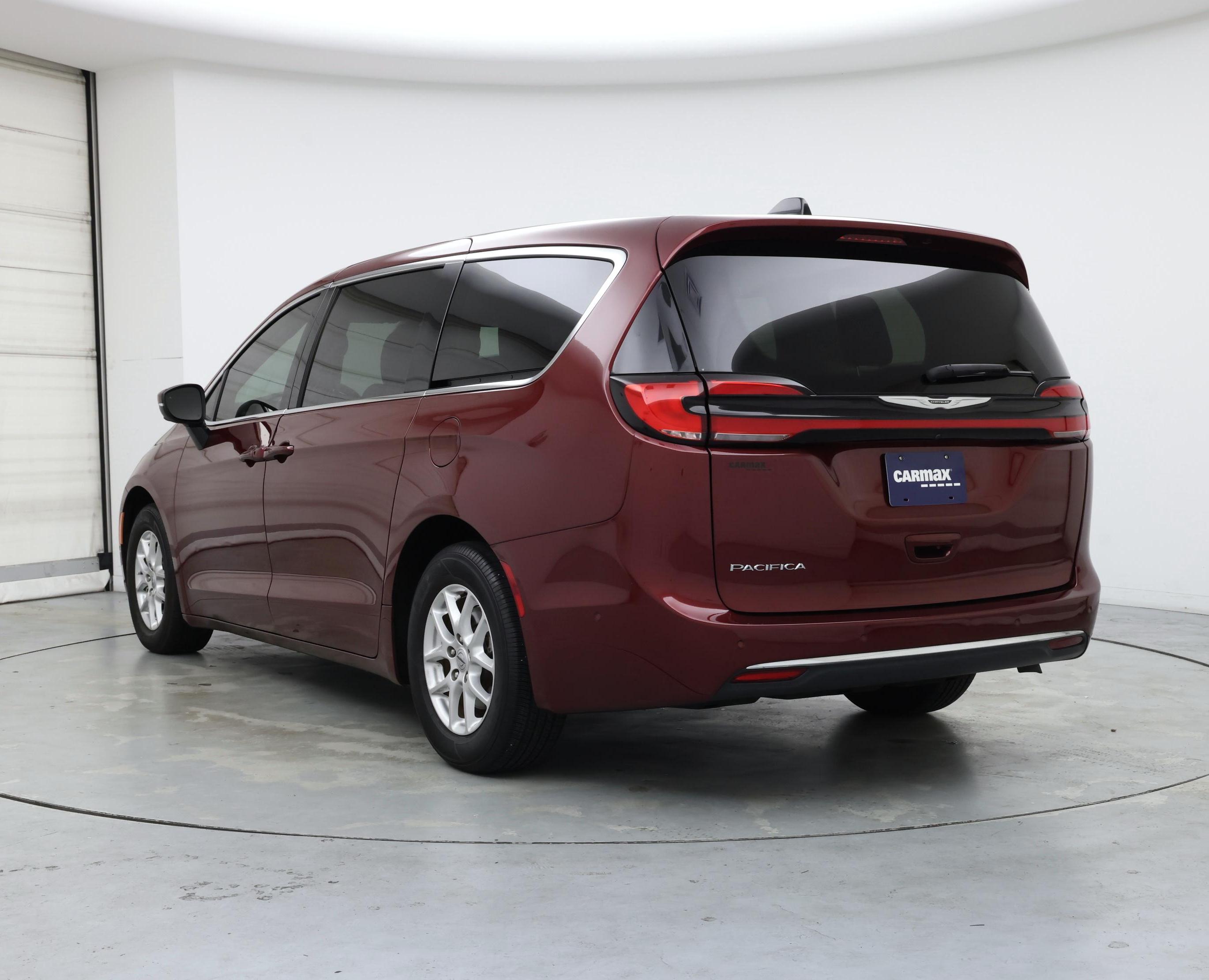 Thumbnail: 2023 Chrysler Pacifica - 2