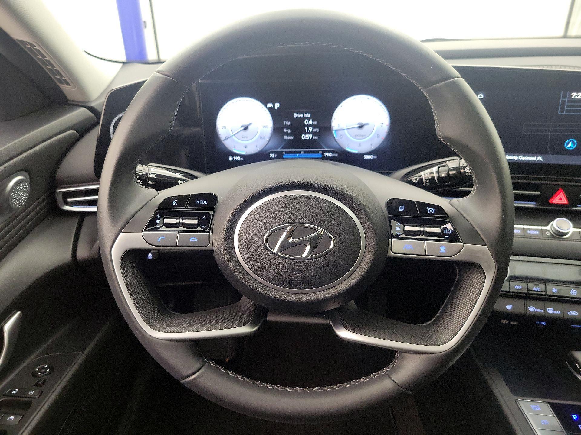 Thumbnail: 2023 Hyundai Elantra - 10