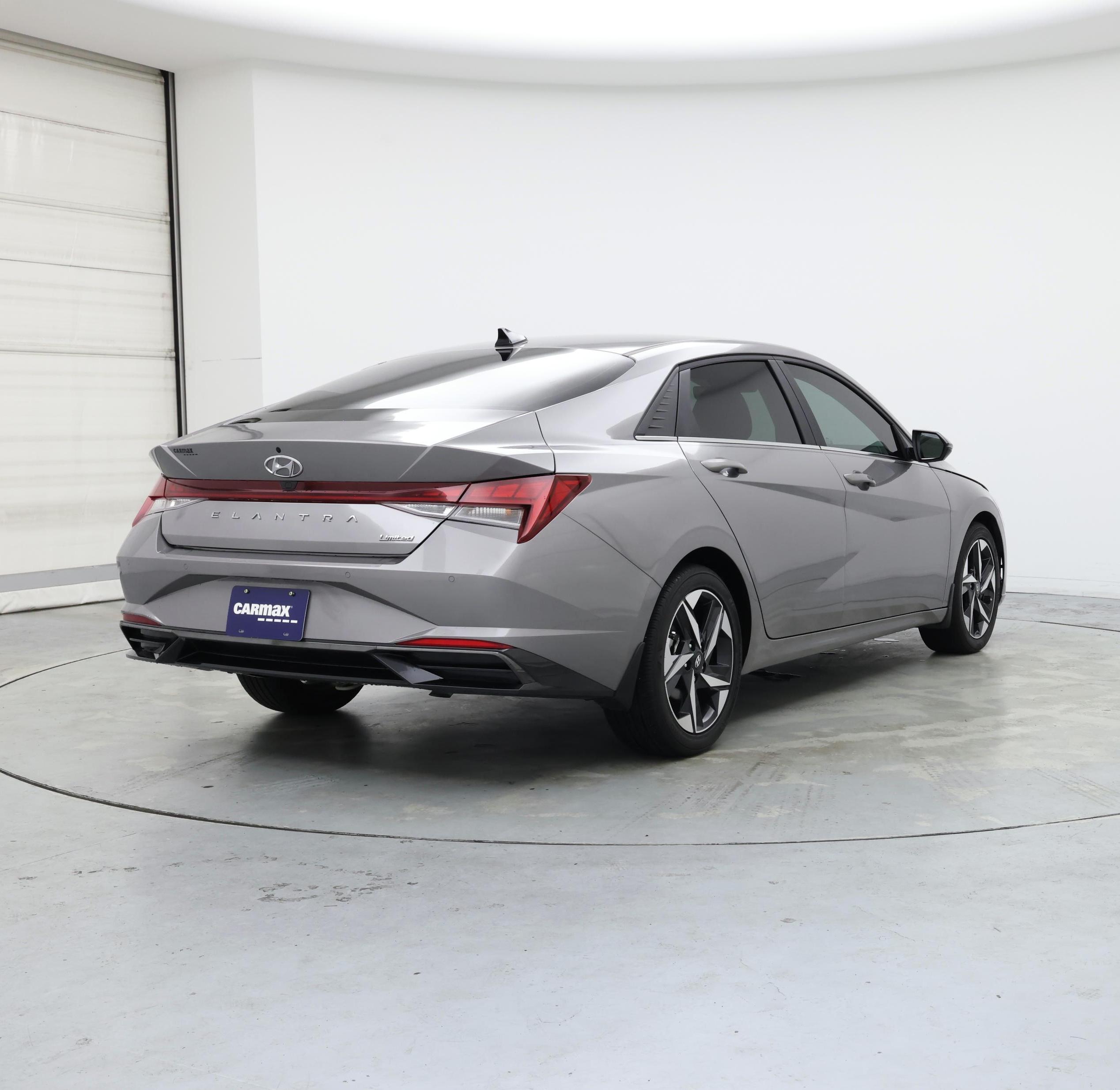 Thumbnail: 2023 Hyundai Elantra - 8
