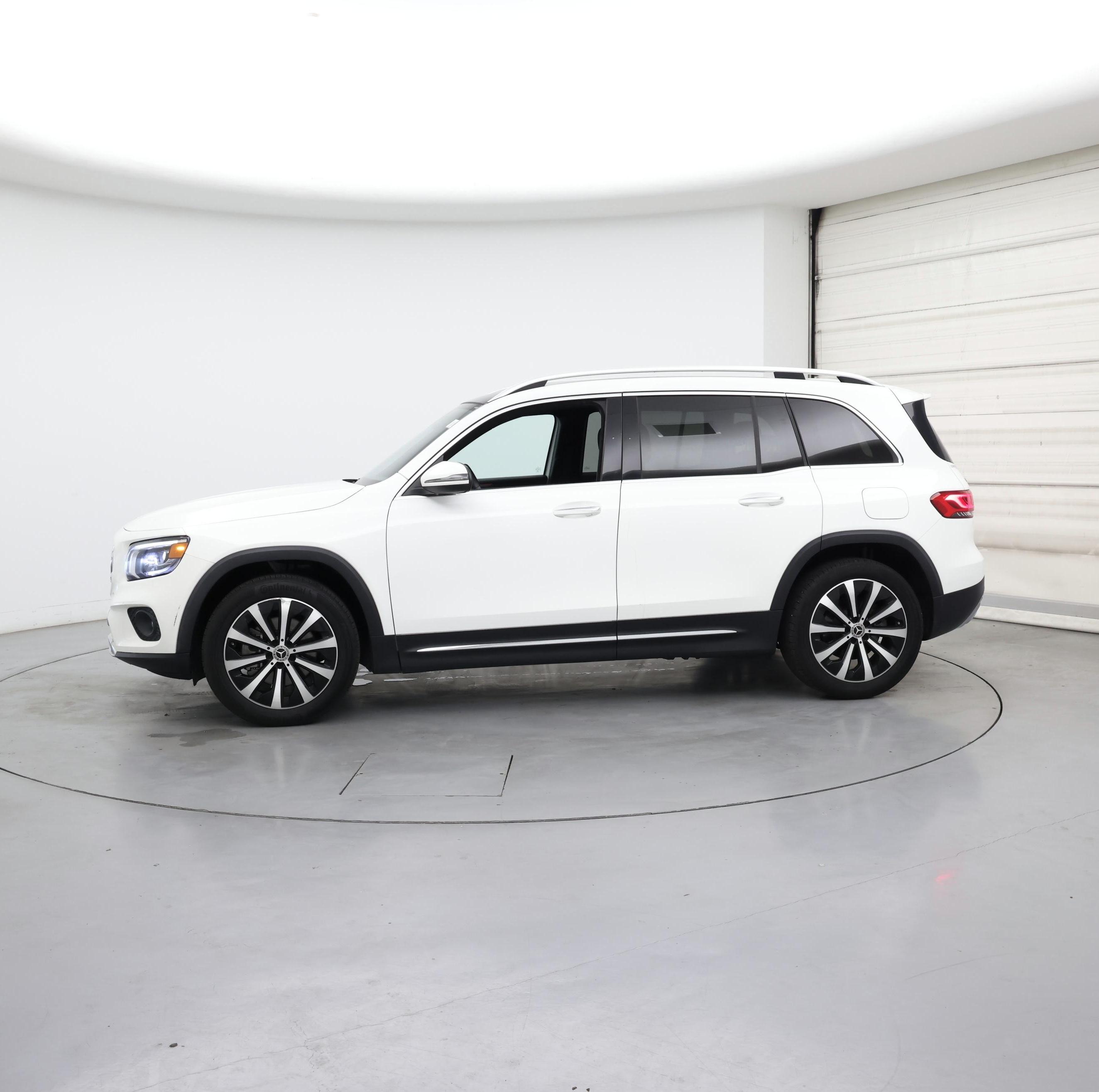 Thumbnail: 2021 Mercedes-Benz GLB - 3