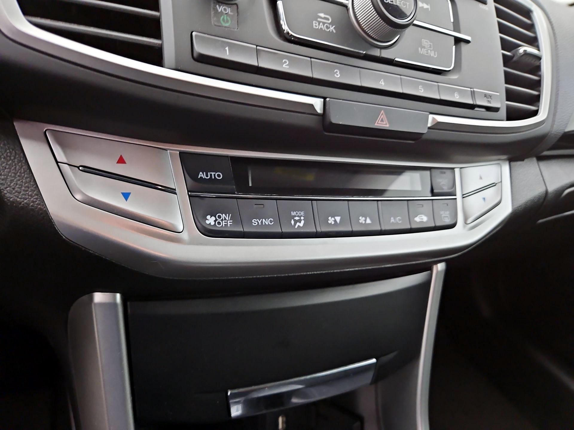 Thumbnail: 2014 Honda Accord - 16