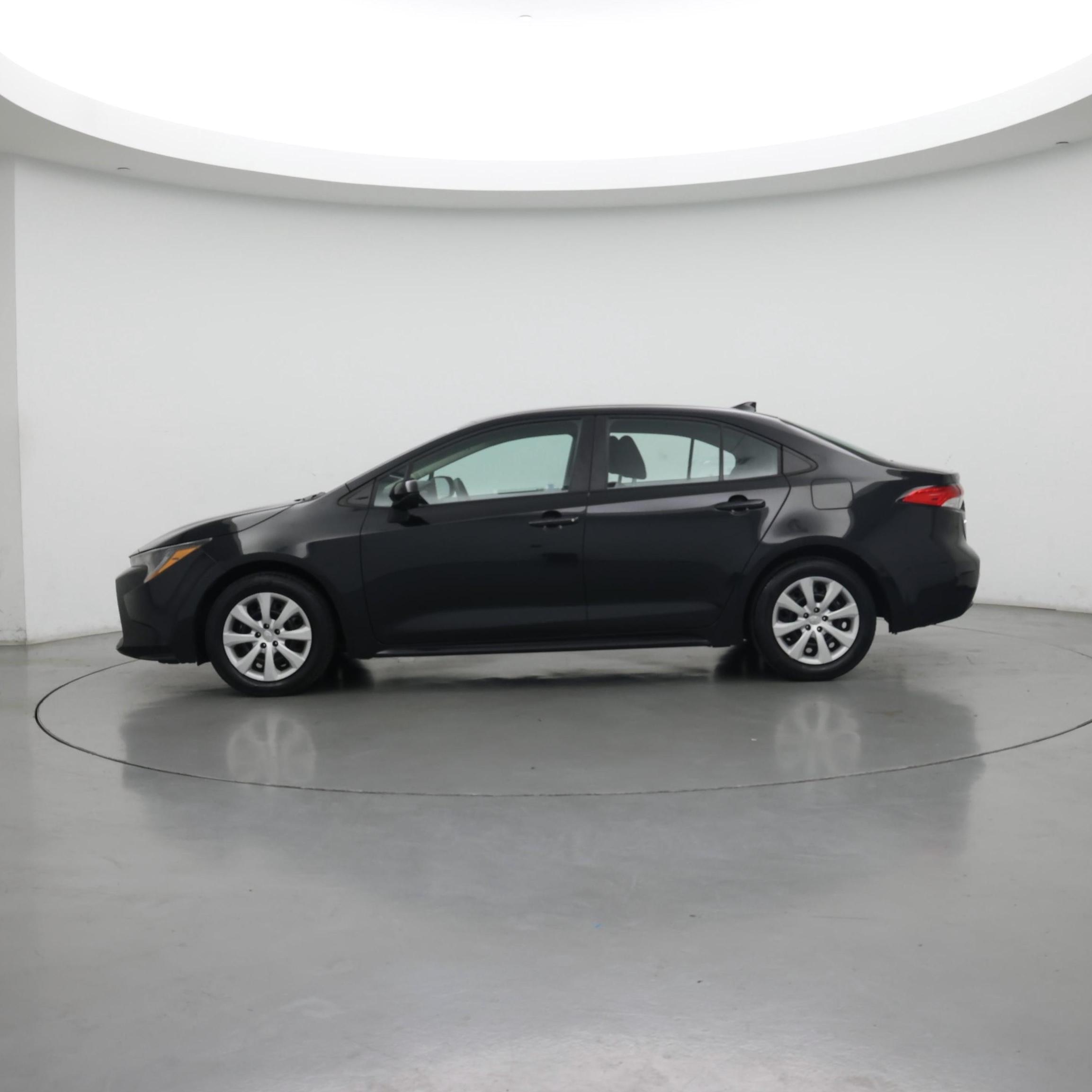 Thumbnail: 2022 Toyota Corolla - 3