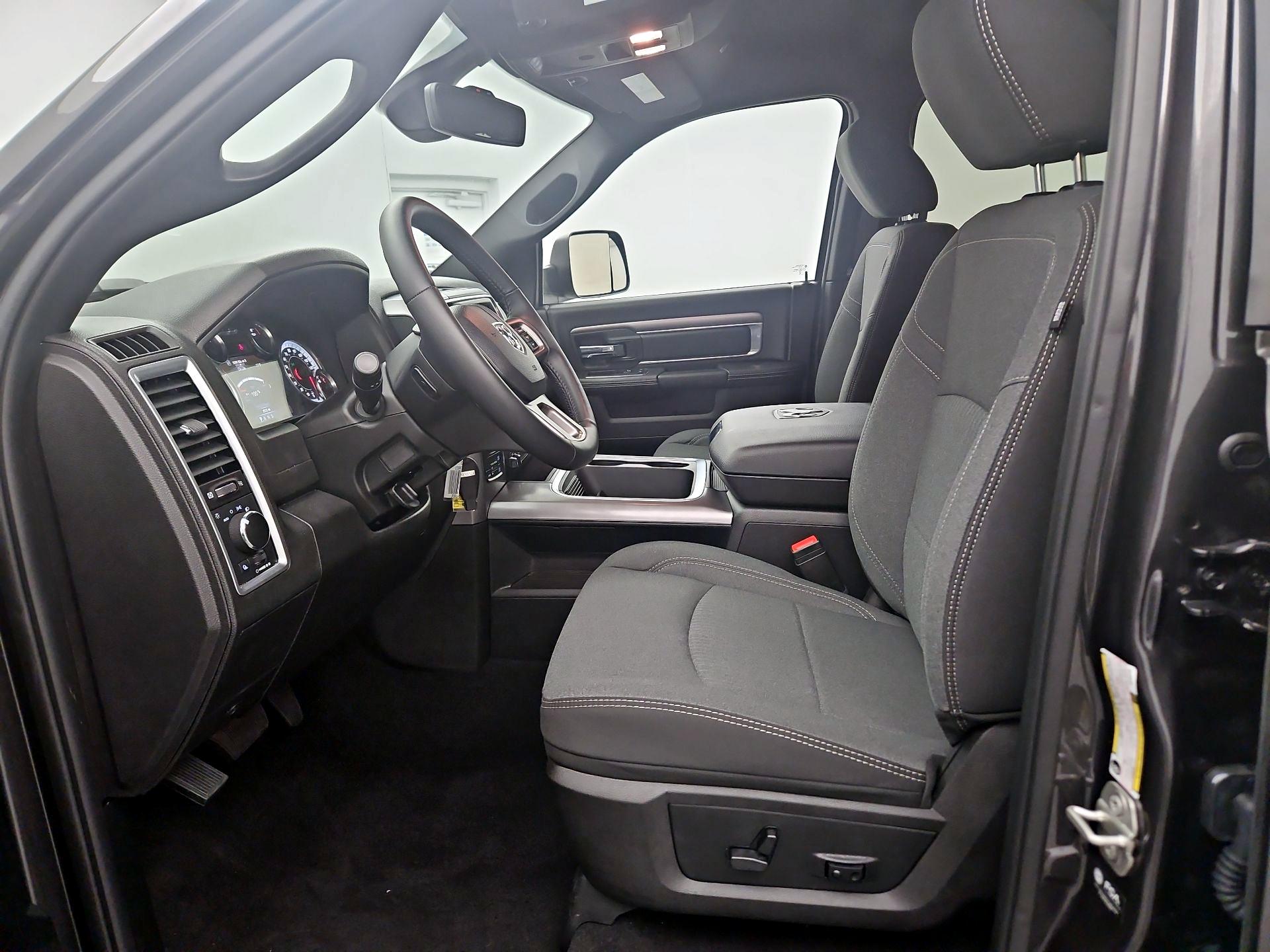 Thumbnail: 2024 RAM 1500 Classic - 11
