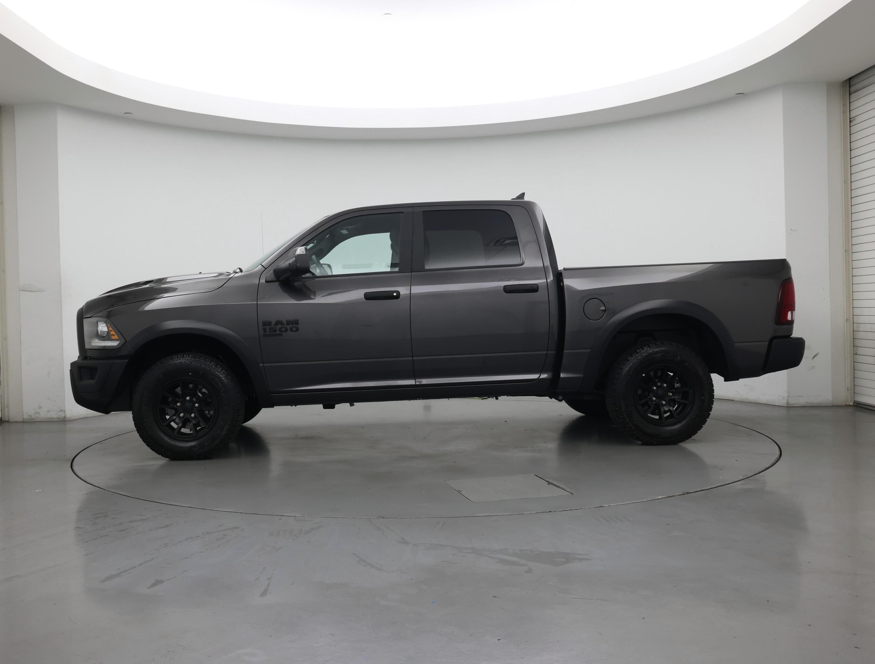 Thumbnail: 2024 RAM 1500 Classic - 3