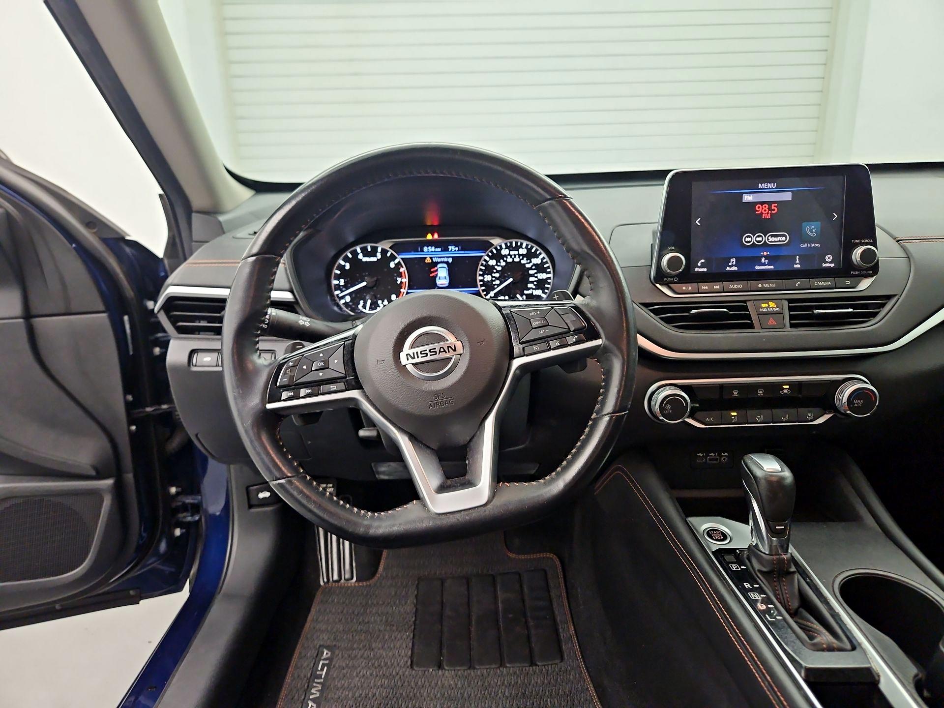 Thumbnail: 2020 Nissan Altima - 10