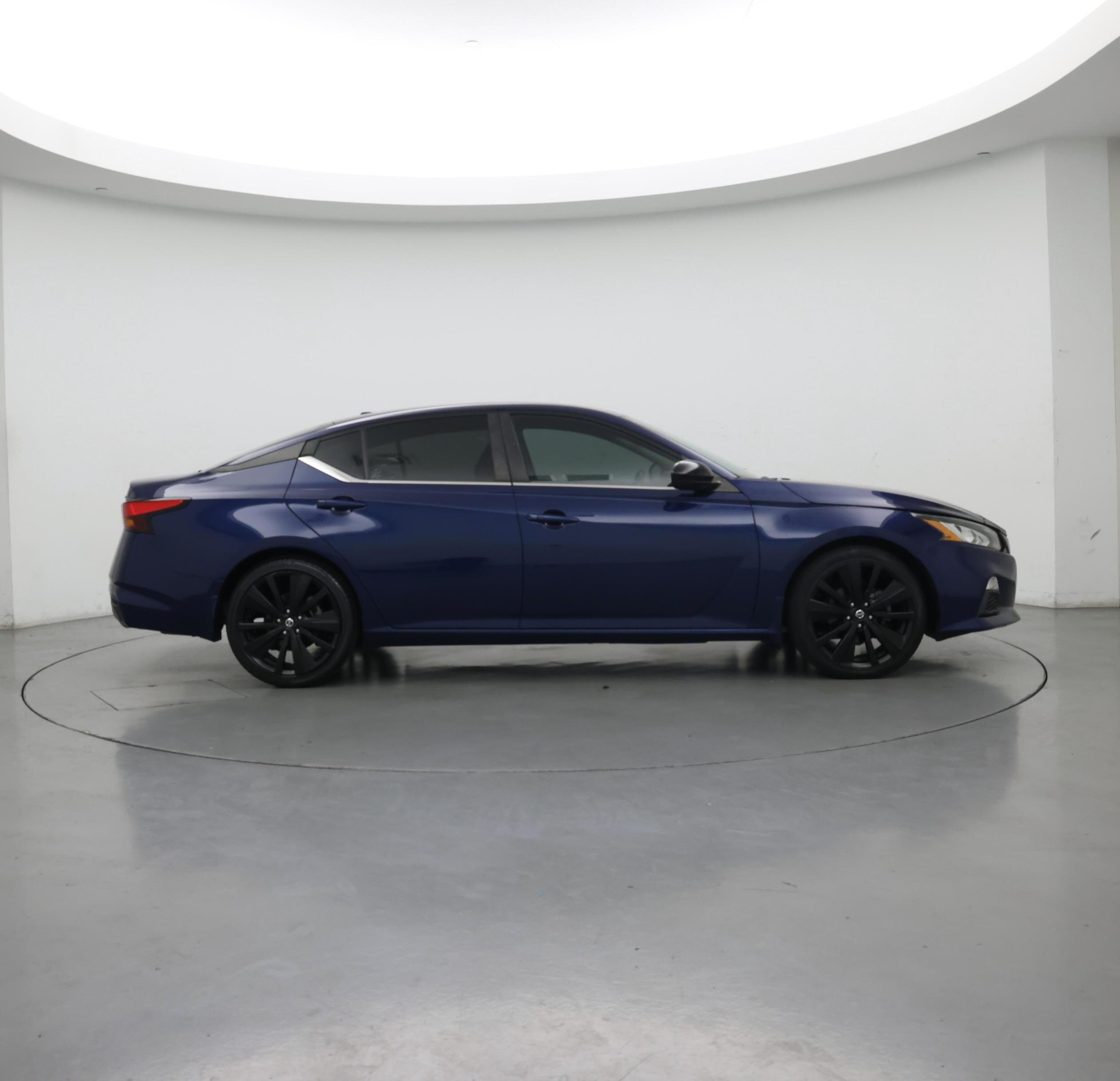 Thumbnail: 2020 Nissan Altima - 7