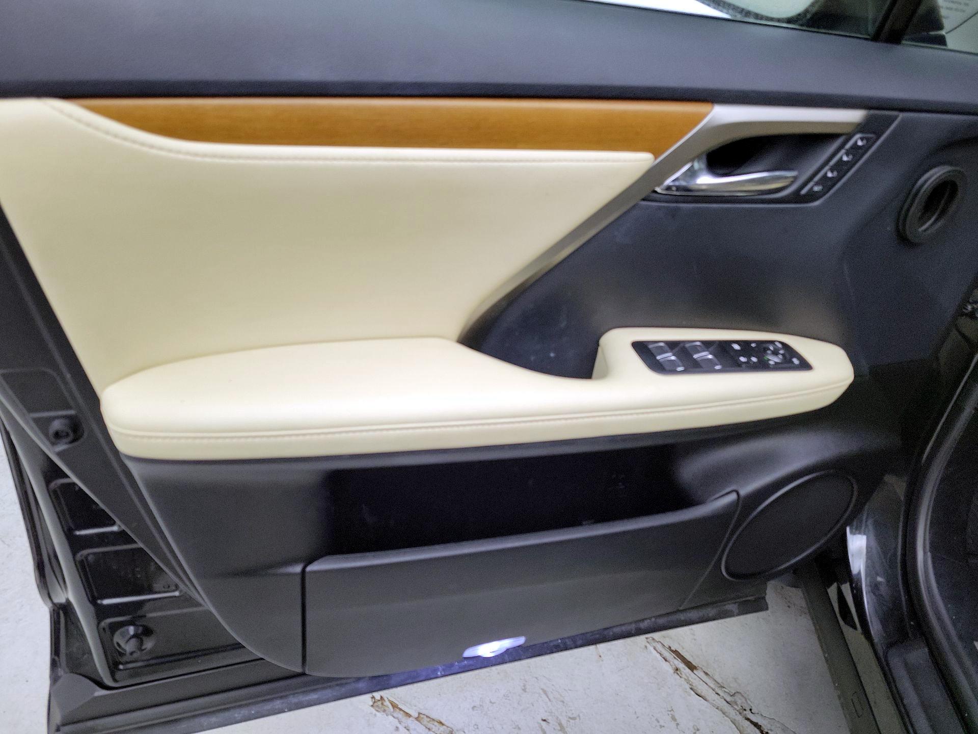 Thumbnail: 2022 Lexus RX - 12
