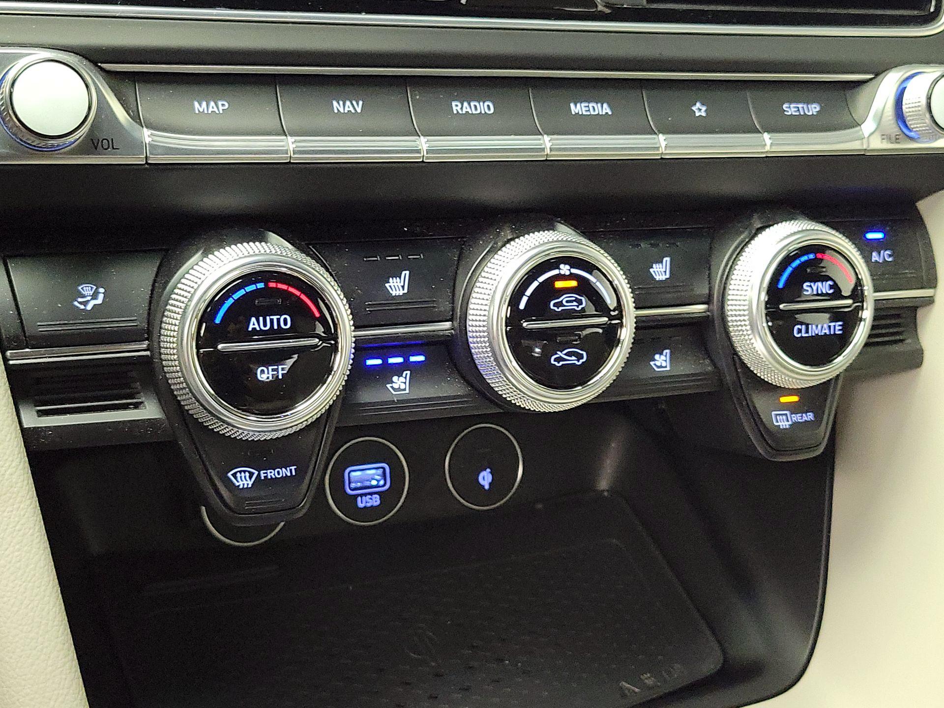 Thumbnail: 2023 Genesis G70 - 16