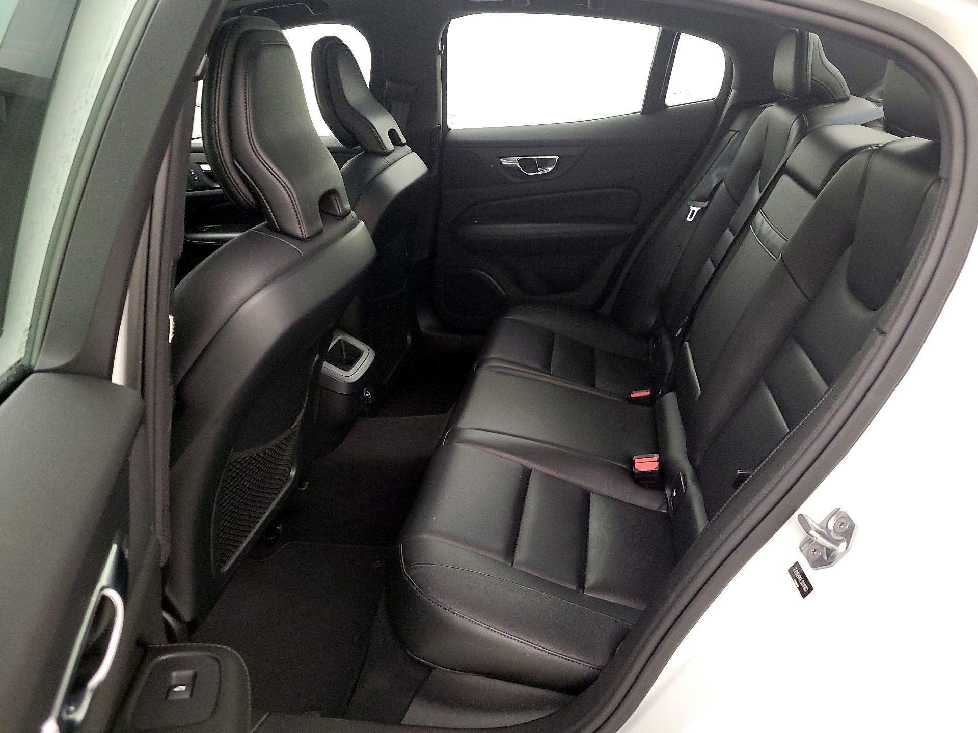 Thumbnail: 2020 Volvo S60 - 20