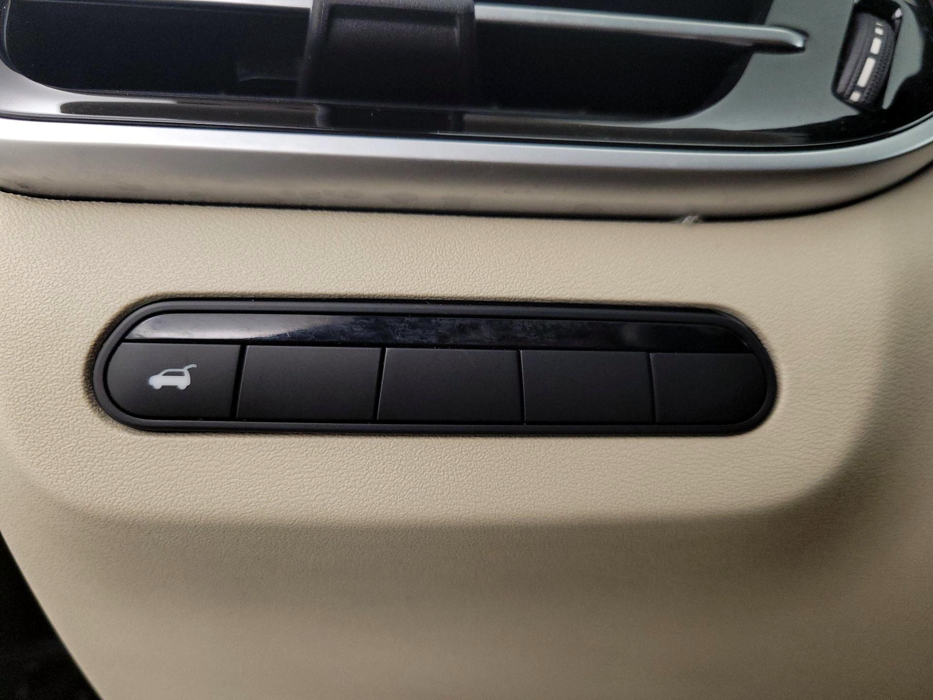 Thumbnail: 2023 INFINITI QX60 - 13