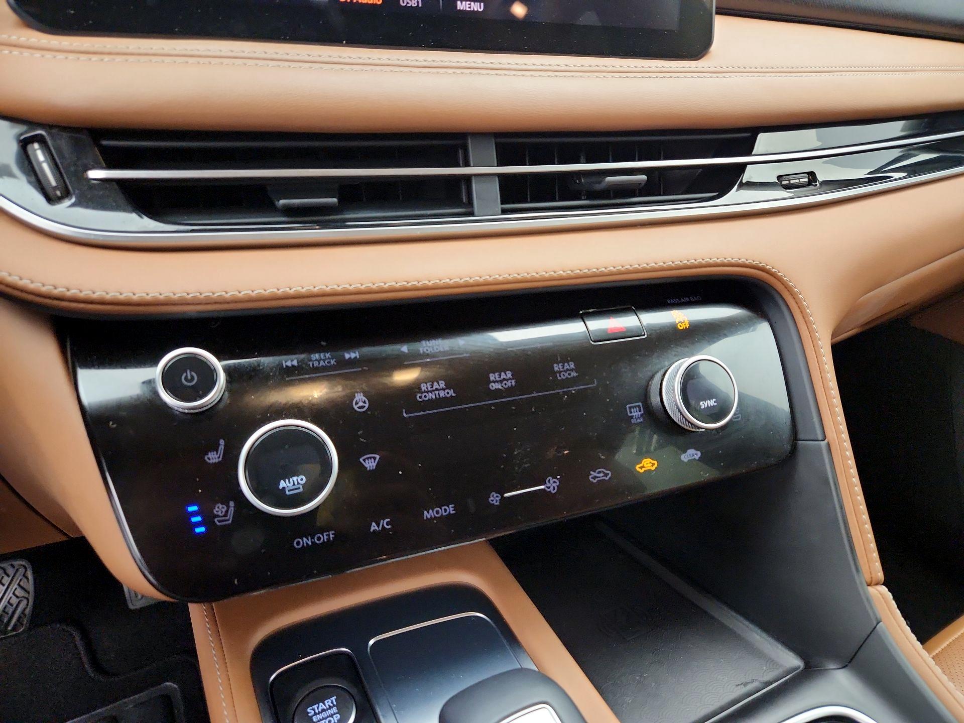 Thumbnail: 2022 INFINITI QX60 - 17