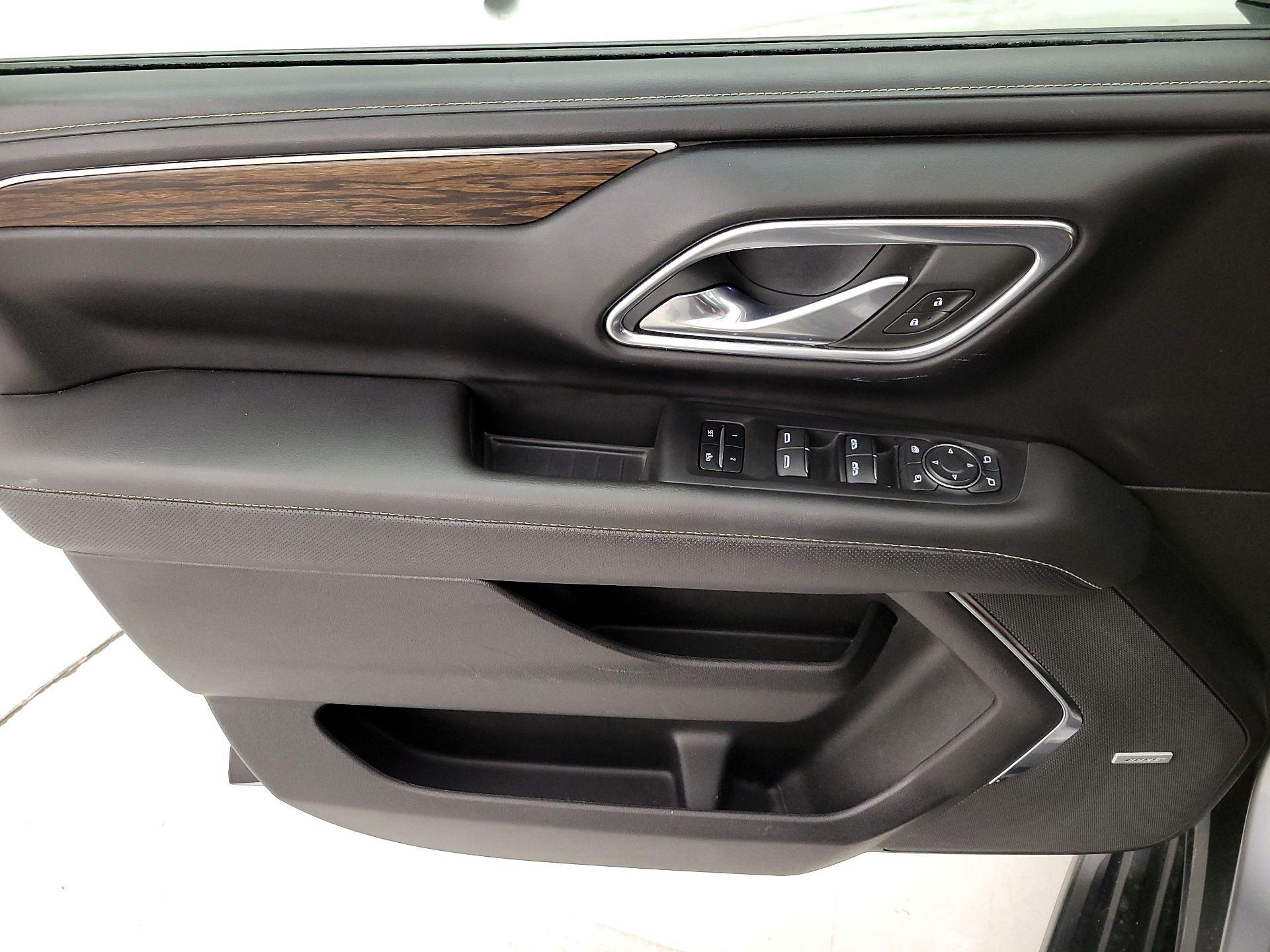 Thumbnail: 2023 Chevrolet Suburban - 12