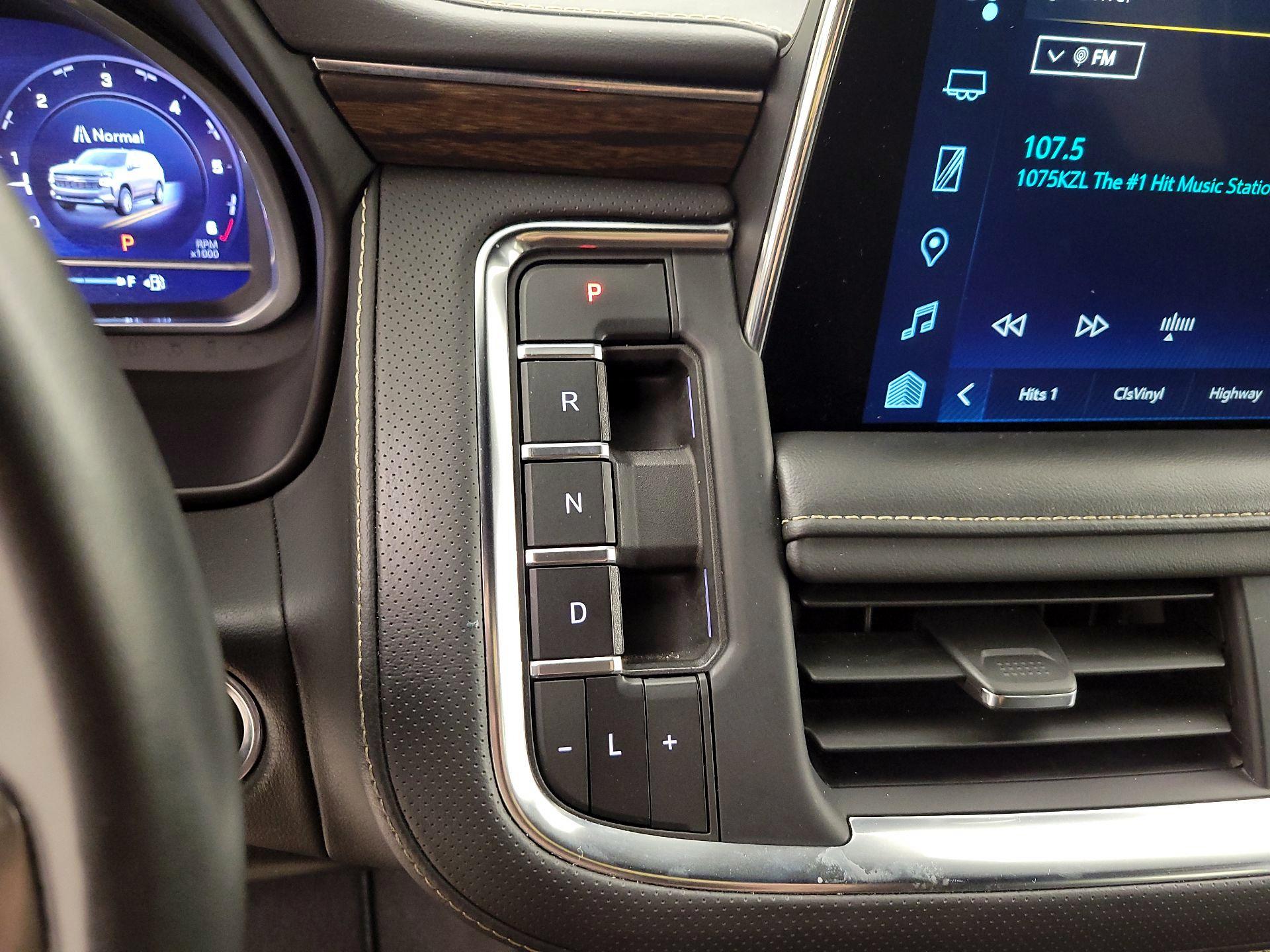 Thumbnail: 2023 Chevrolet Suburban - 17