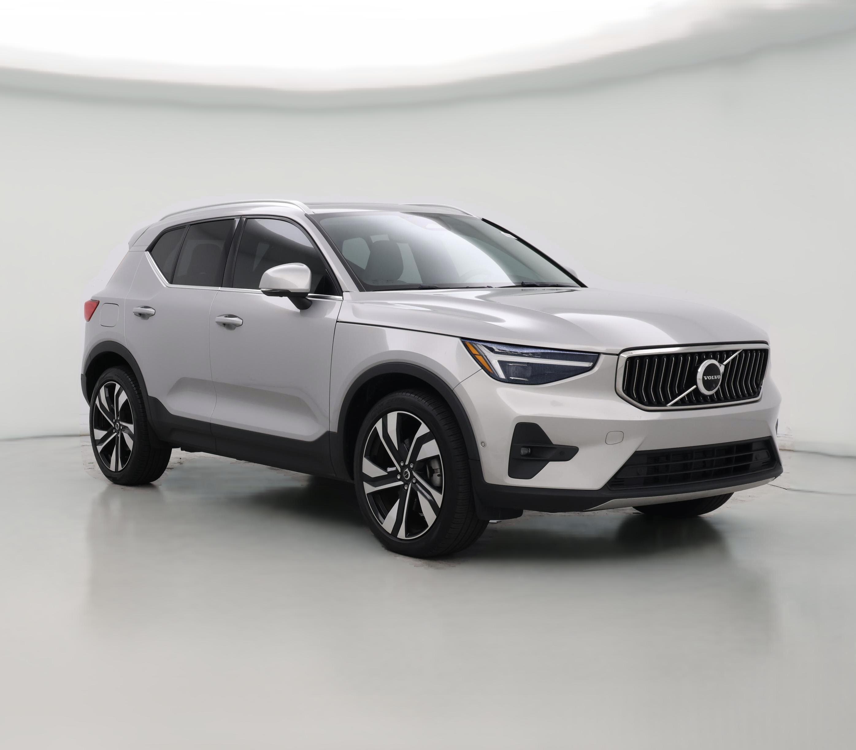 Thumbnail: 2023 Volvo XC40 - 1