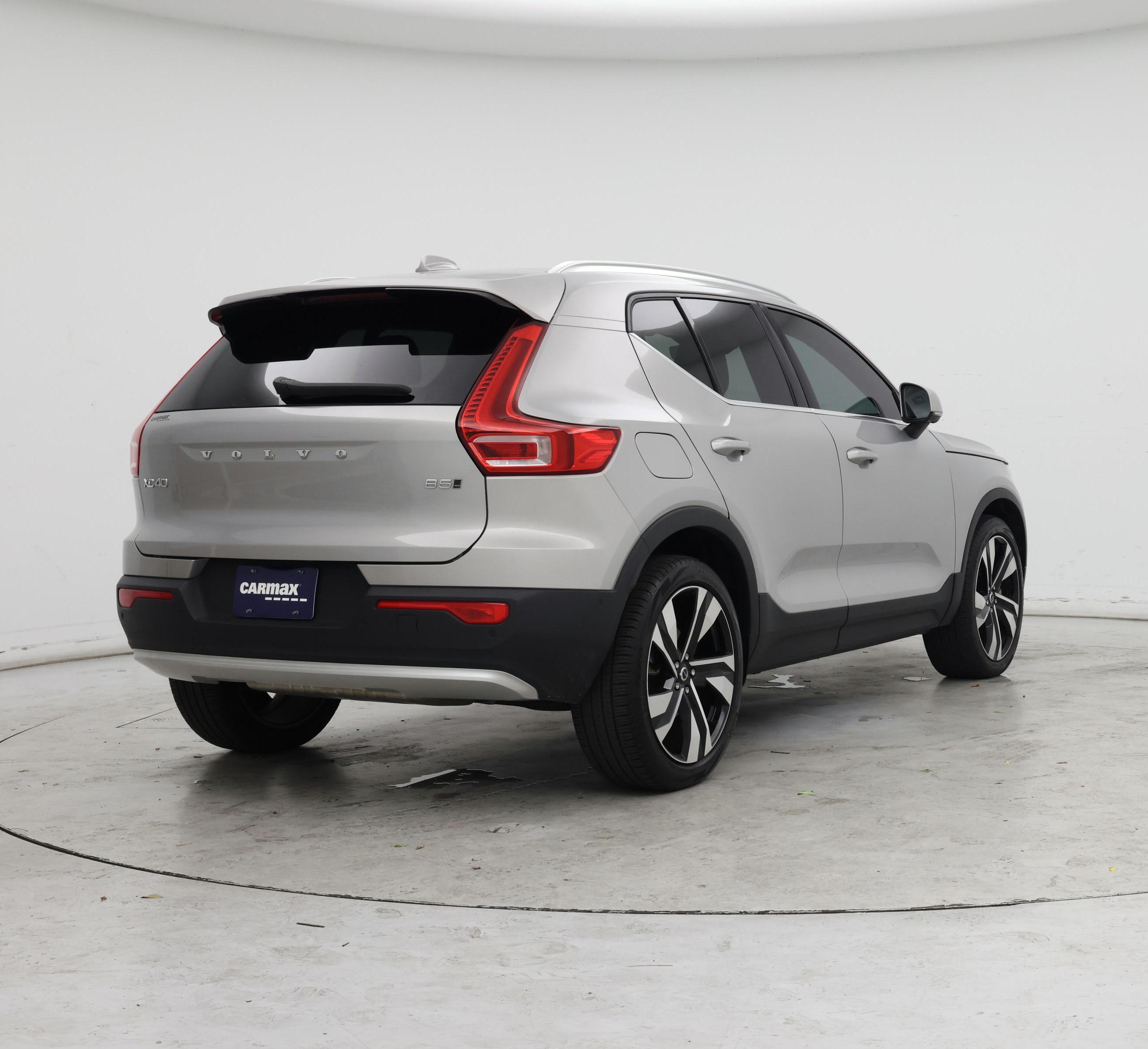 Thumbnail: 2023 Volvo XC40 - 8