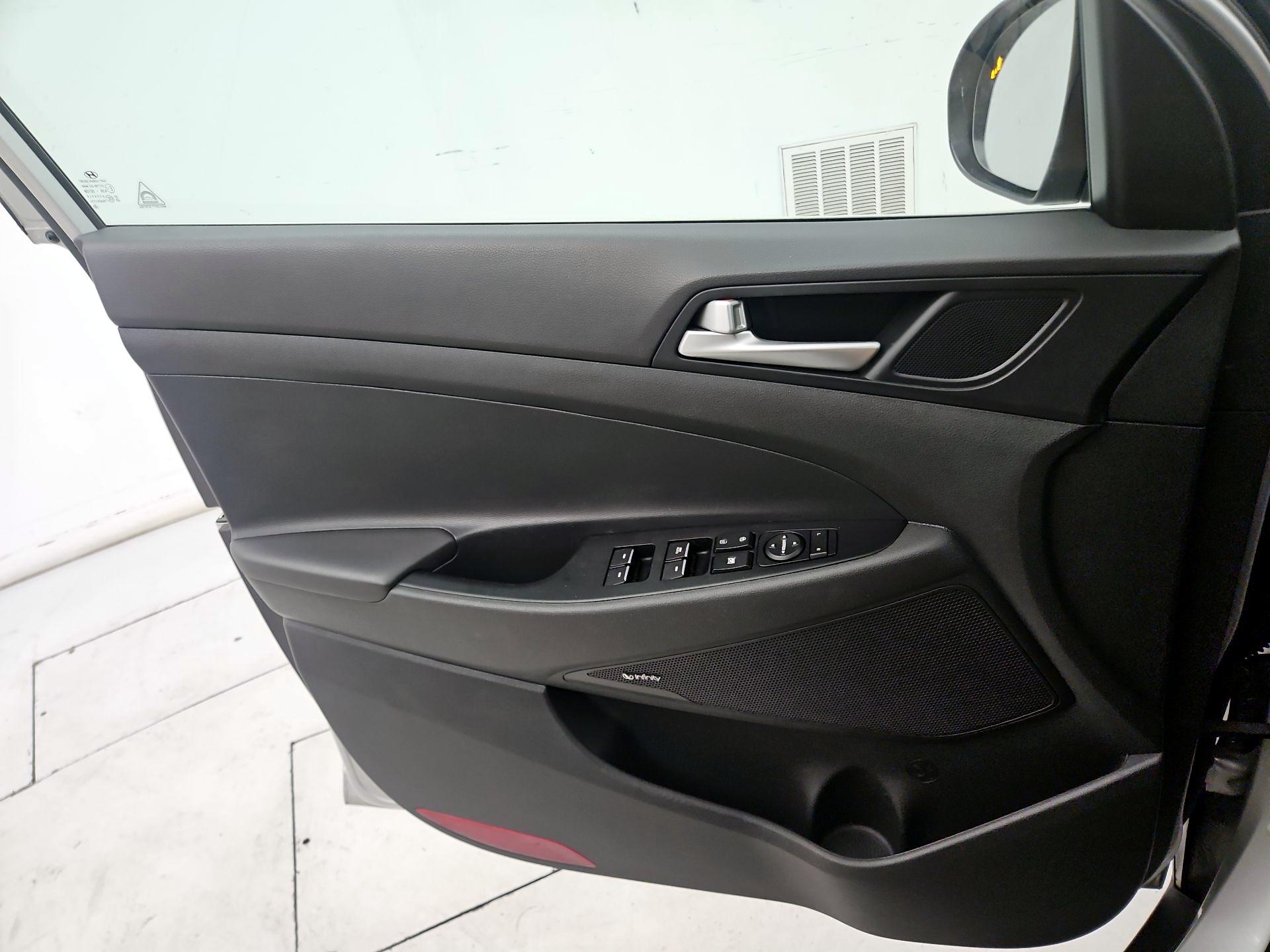 Thumbnail: 2020 Hyundai Tucson - 12