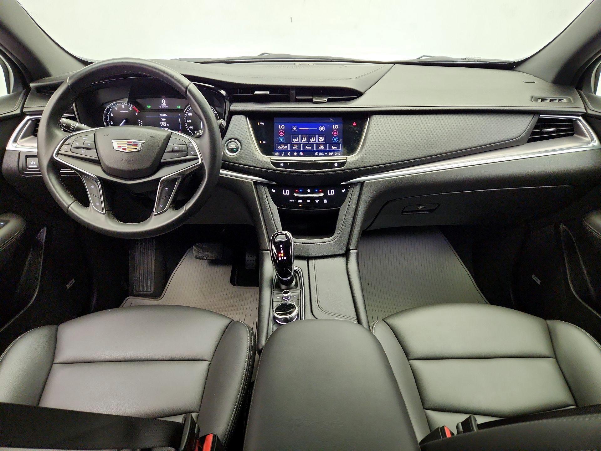 Thumbnail: 2022 Cadillac XT5 - 9