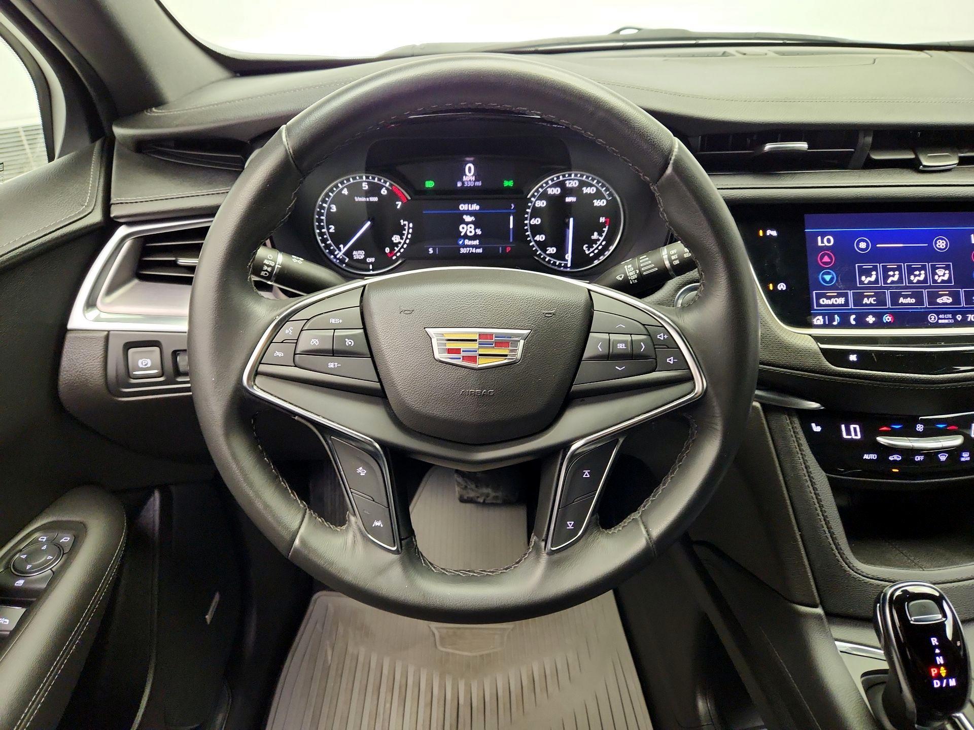 Thumbnail: 2022 Cadillac XT5 - 10