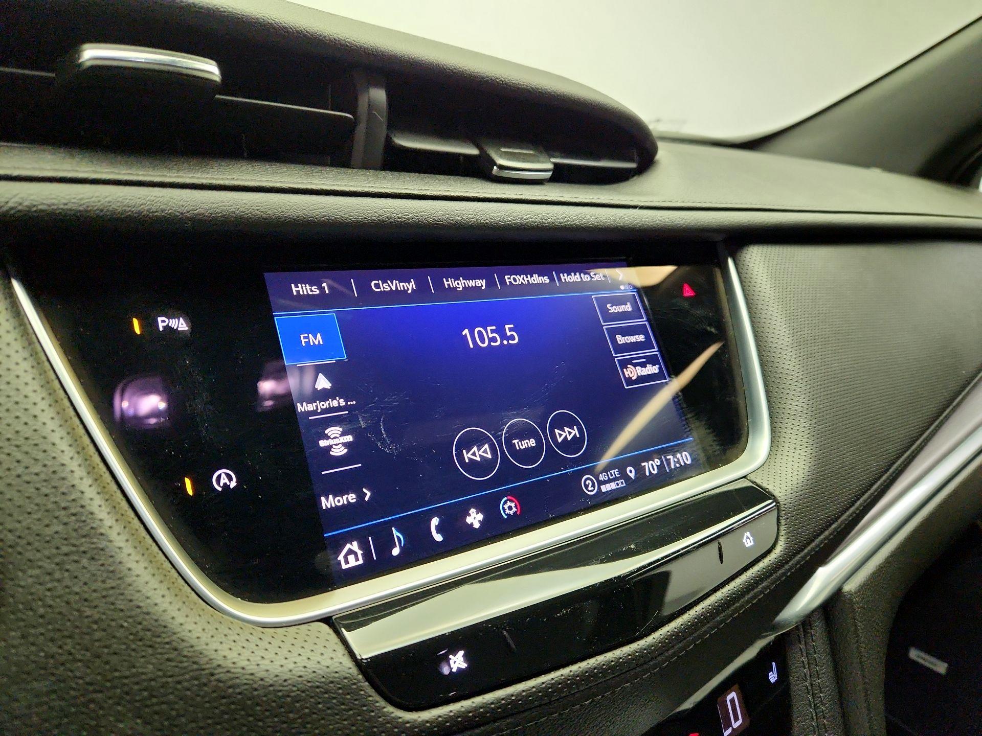 Thumbnail: 2022 Cadillac XT5 - 15