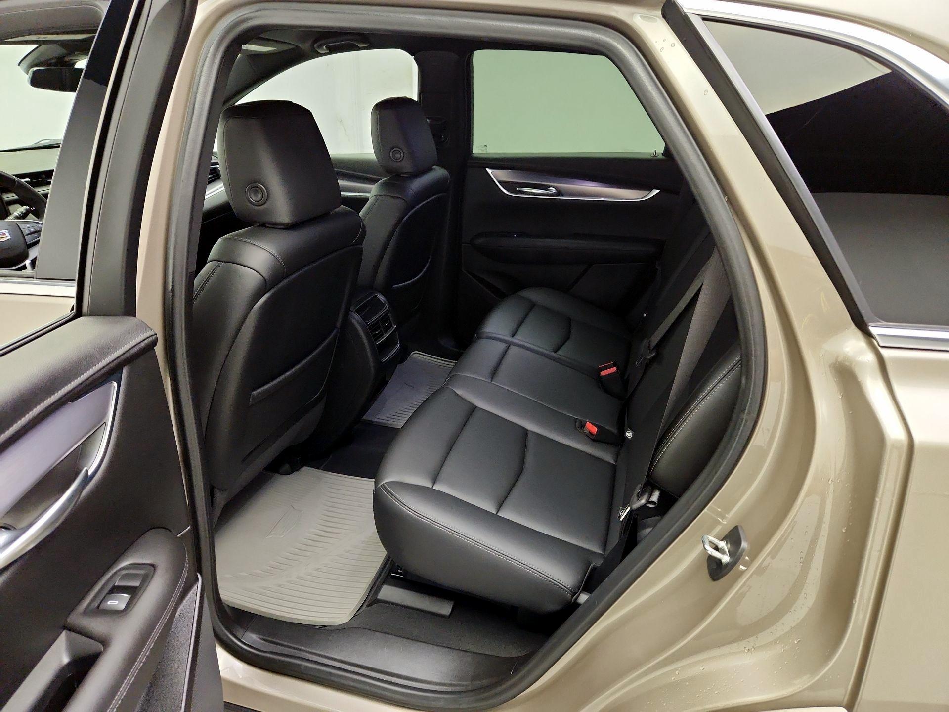 Thumbnail: 2022 Cadillac XT5 - 19