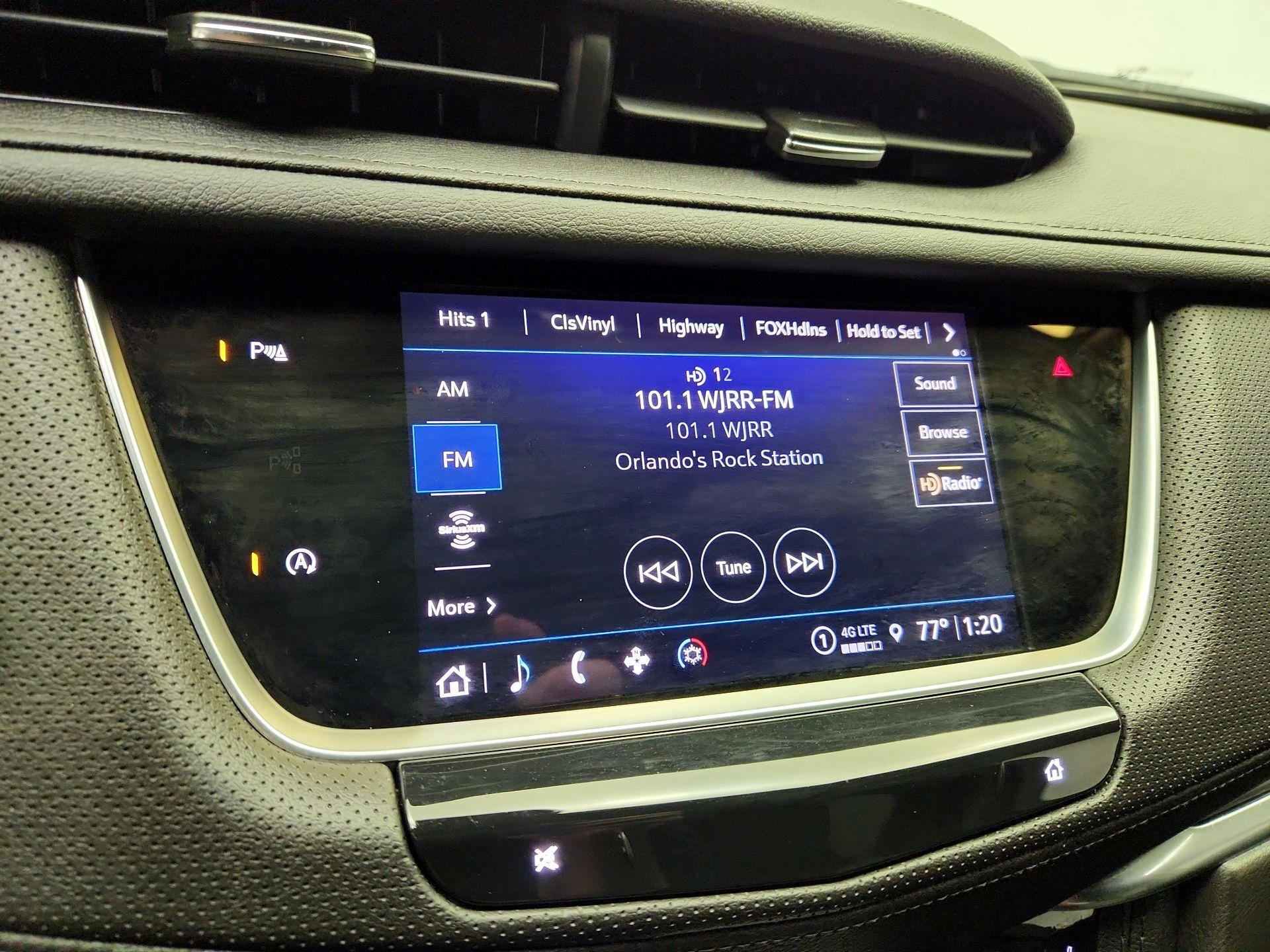 Thumbnail: 2023 Cadillac XT5 - 15