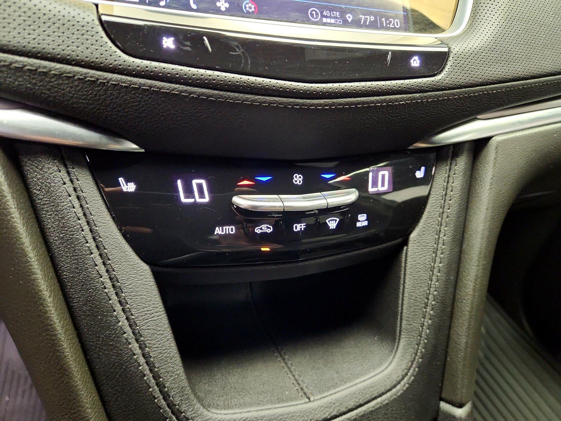 Thumbnail: 2023 Cadillac XT5 - 16