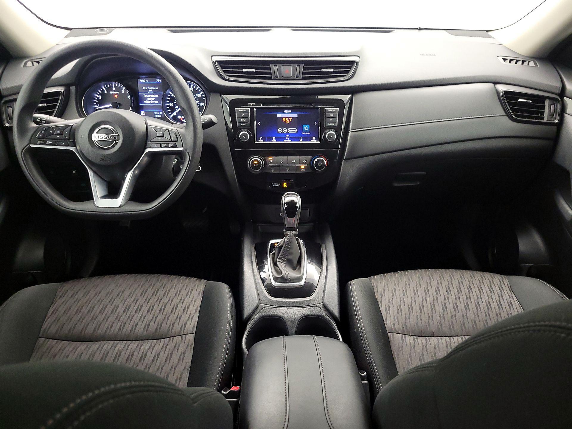 Thumbnail: 2020 Nissan Rogue - 9