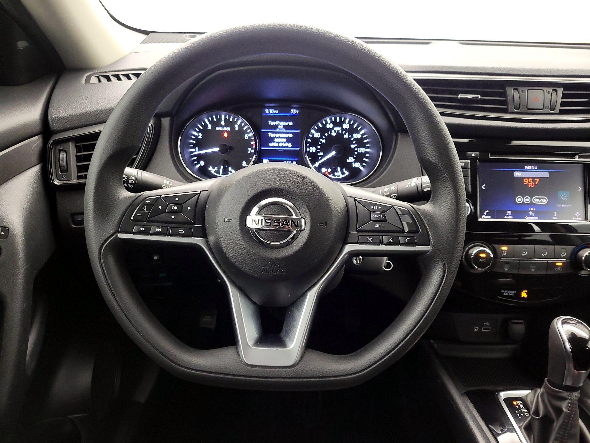 Thumbnail: 2020 Nissan Rogue - 10