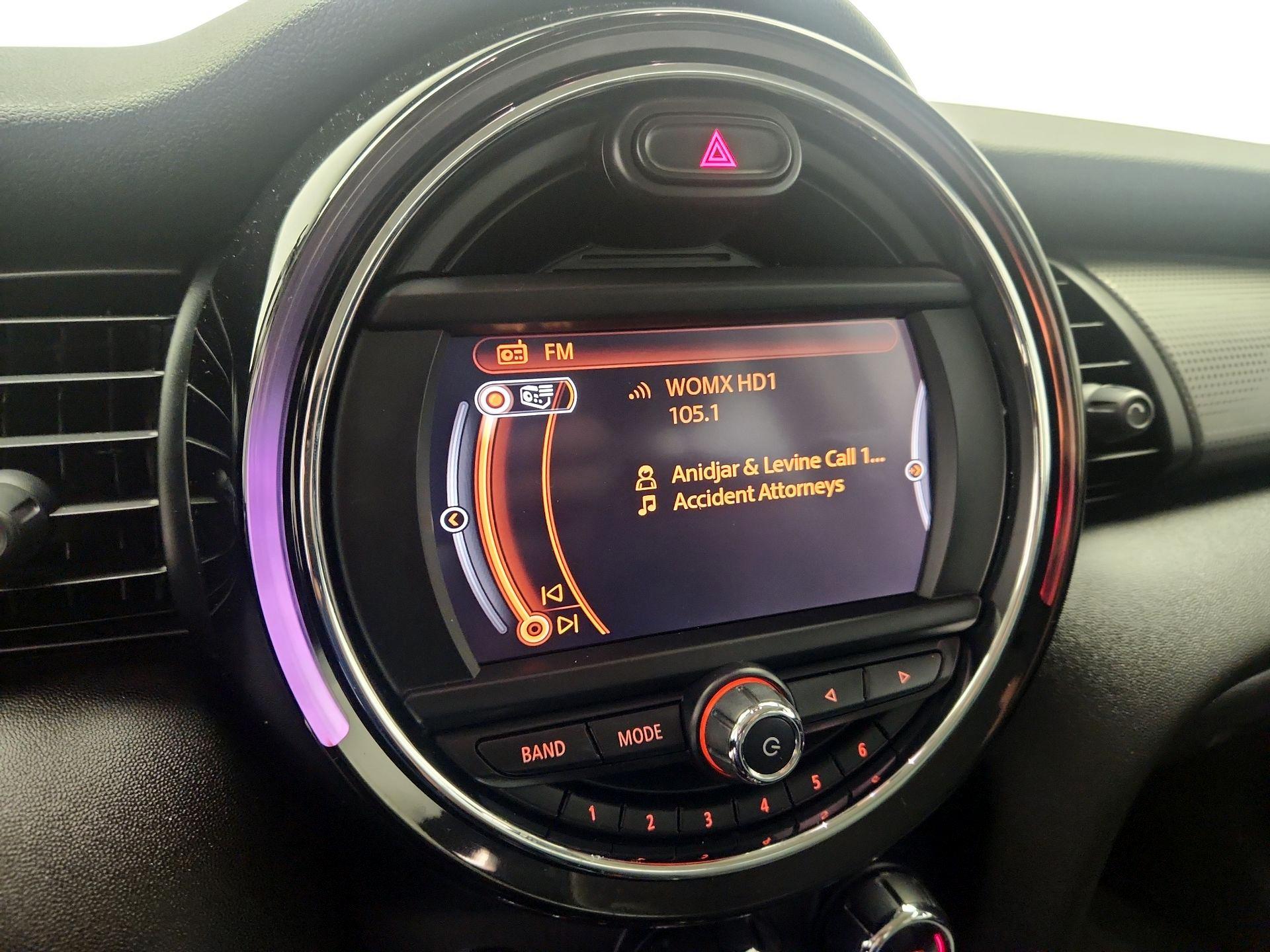 Thumbnail: 2016 MINI Cooper Hardtop - 15