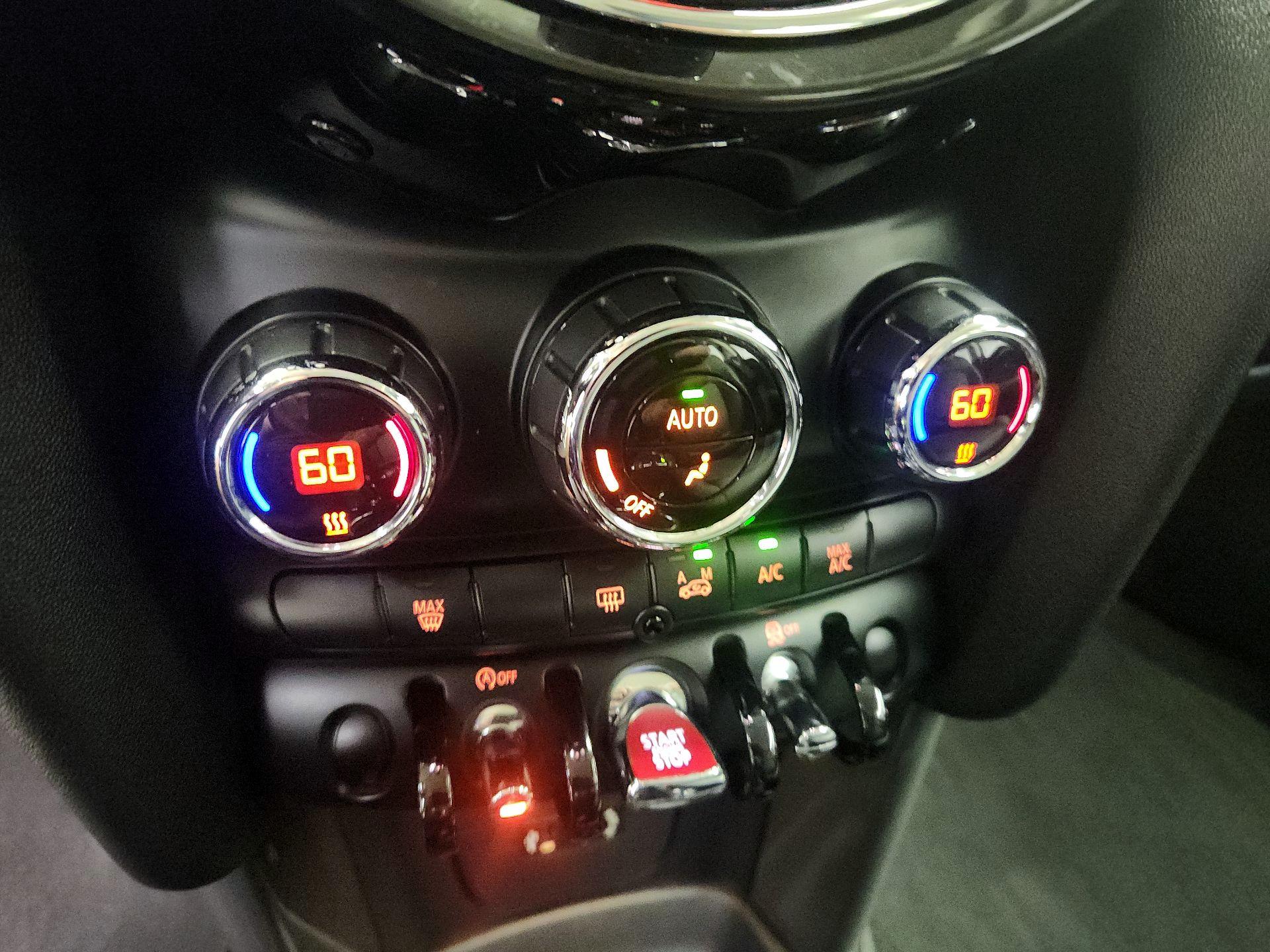Thumbnail: 2016 MINI Cooper Hardtop - 16