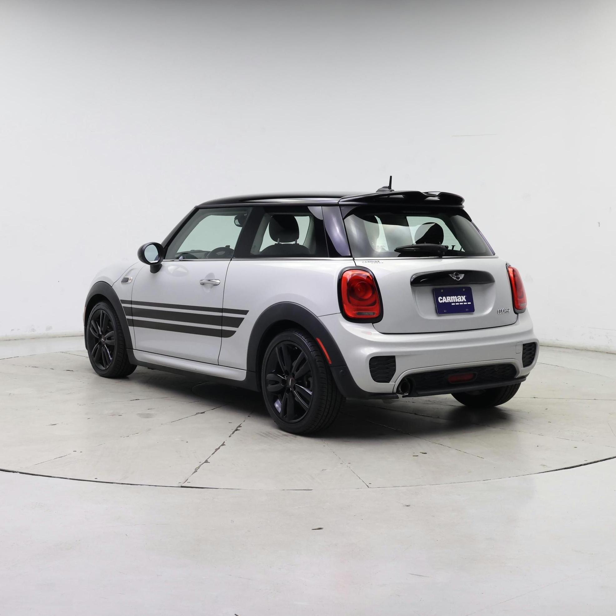 Thumbnail: 2016 MINI Cooper Hardtop - 2