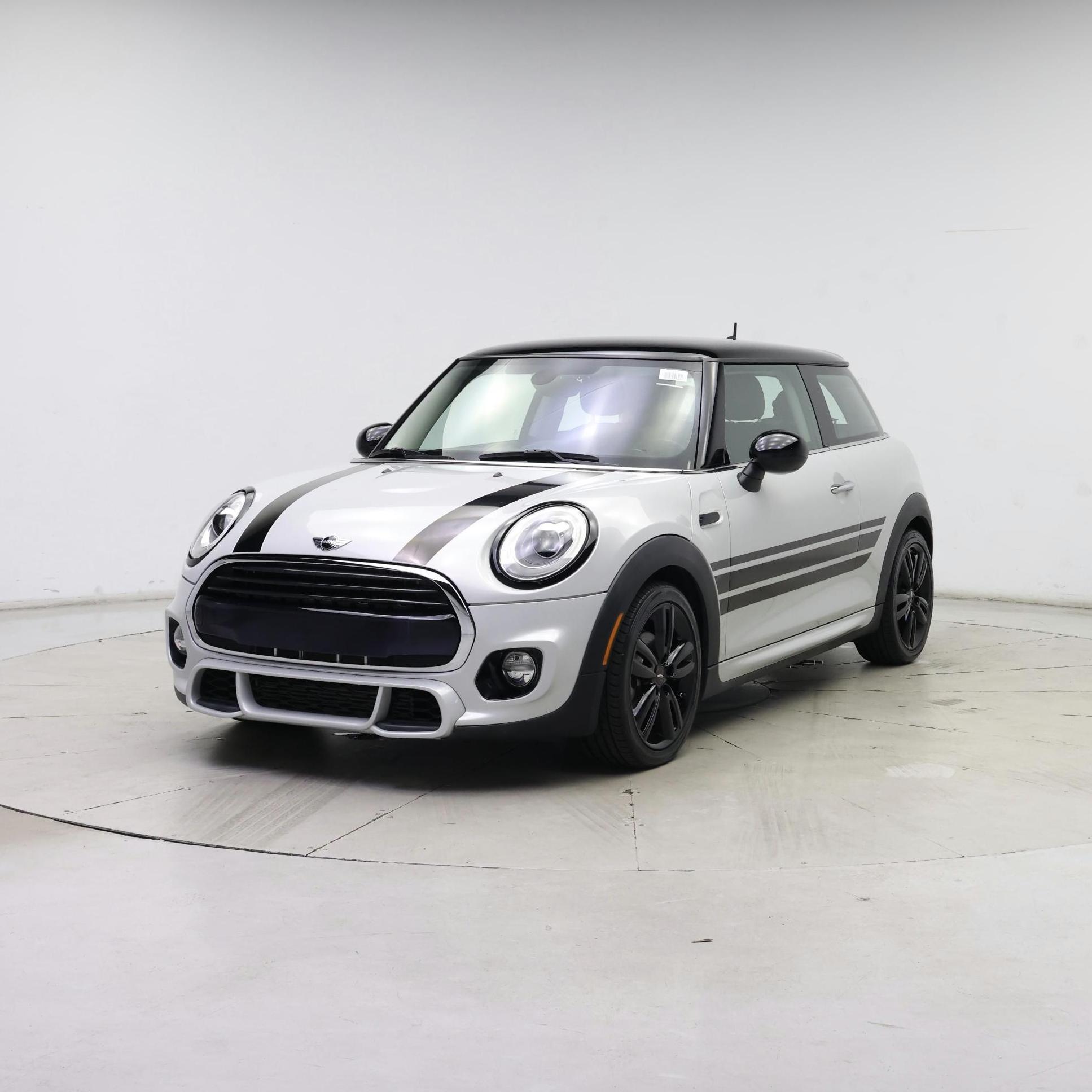Thumbnail: 2016 MINI Cooper Hardtop - 4