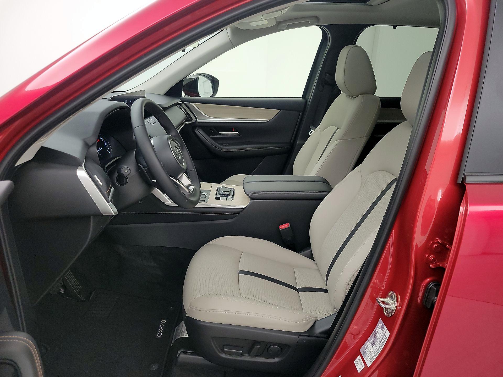 Thumbnail: 2025 Mazda CX-70 - 11