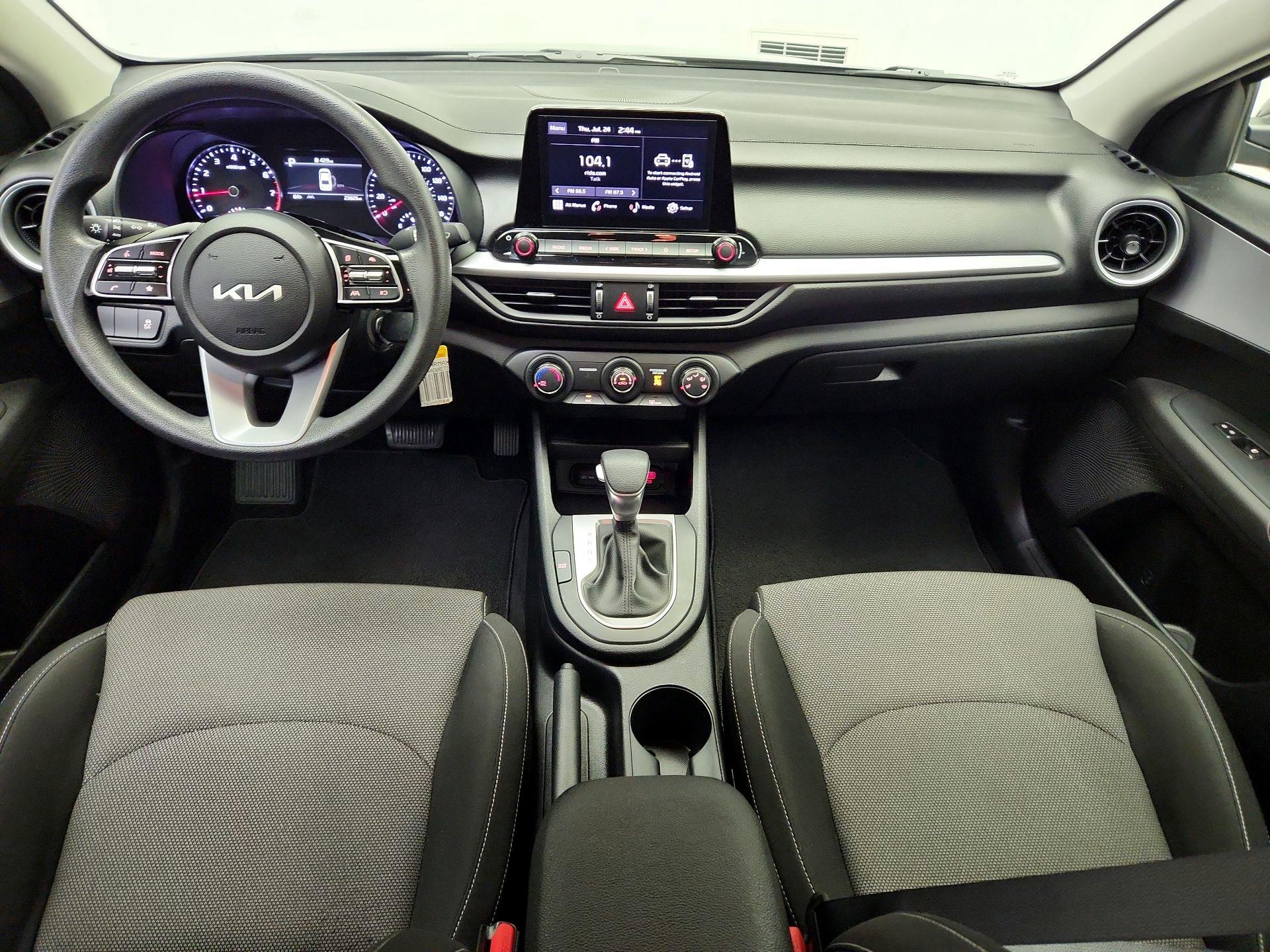 Thumbnail: 2024 Kia Forte - 9