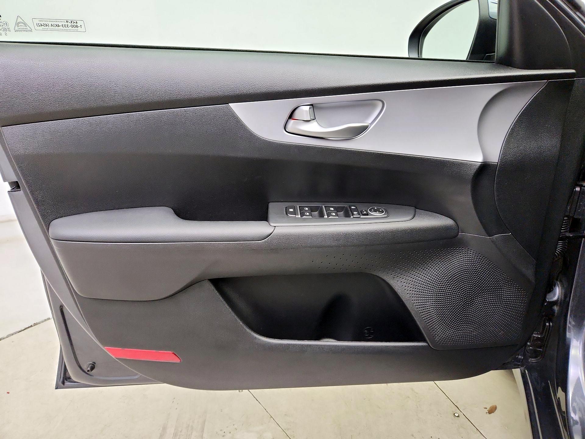 Thumbnail: 2024 Kia Forte - 12