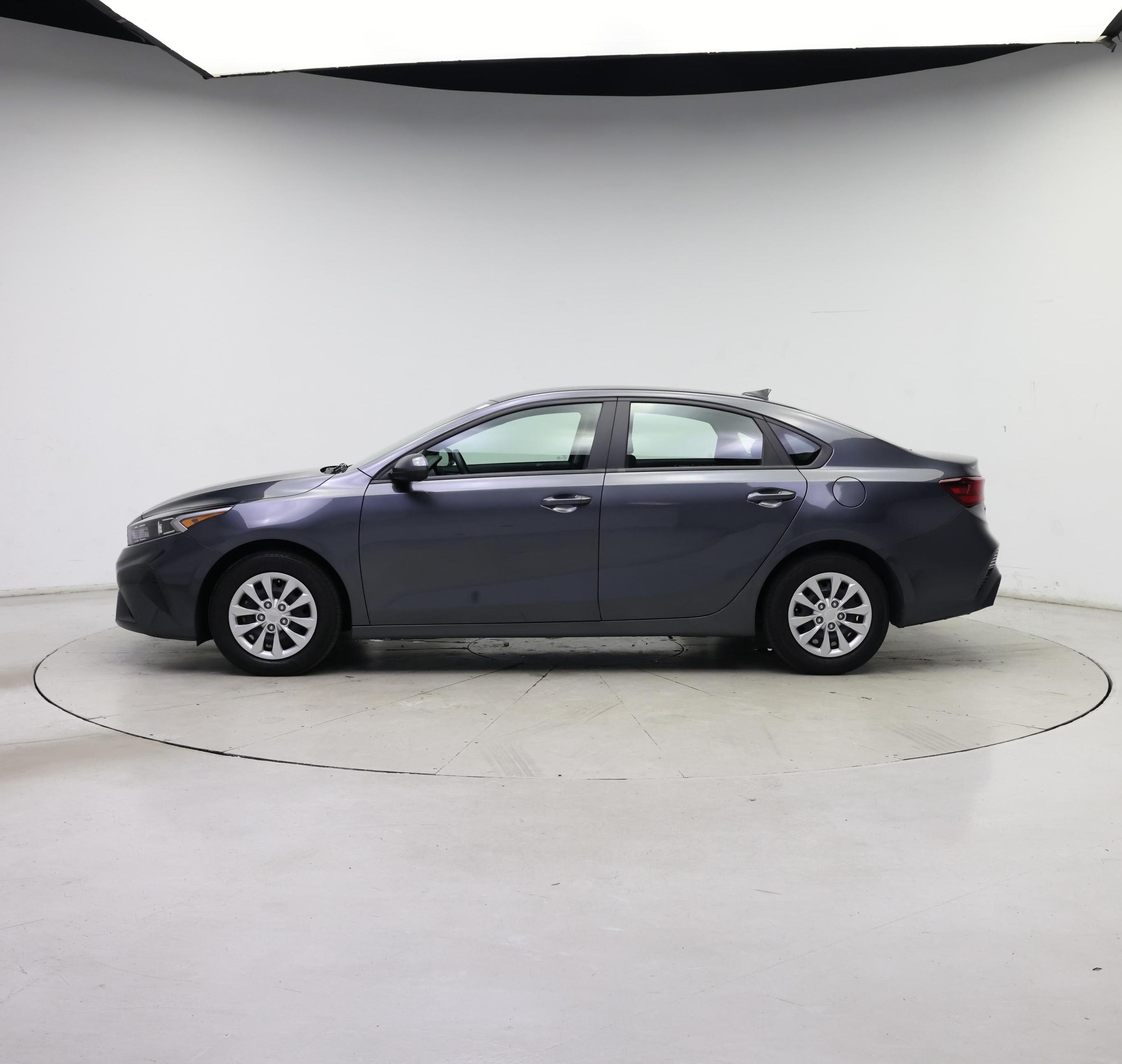 Thumbnail: 2024 Kia Forte - 3