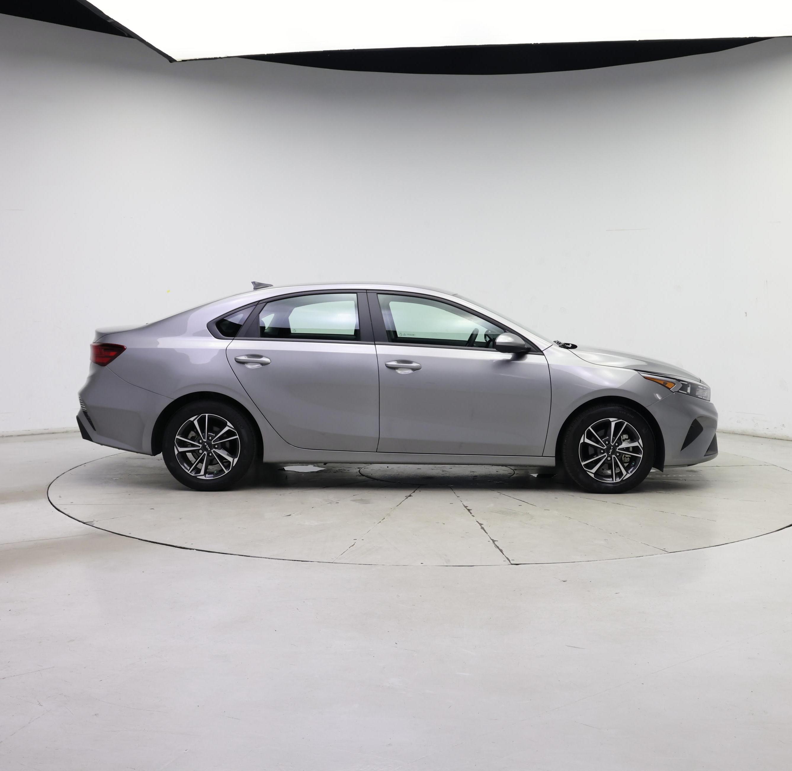 Thumbnail: 2024 Kia Forte - 7