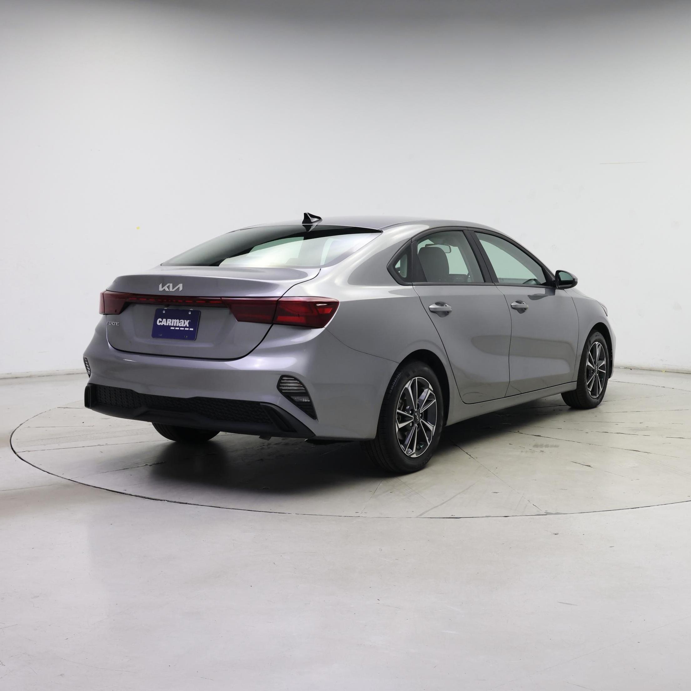 Thumbnail: 2024 Kia Forte - 8