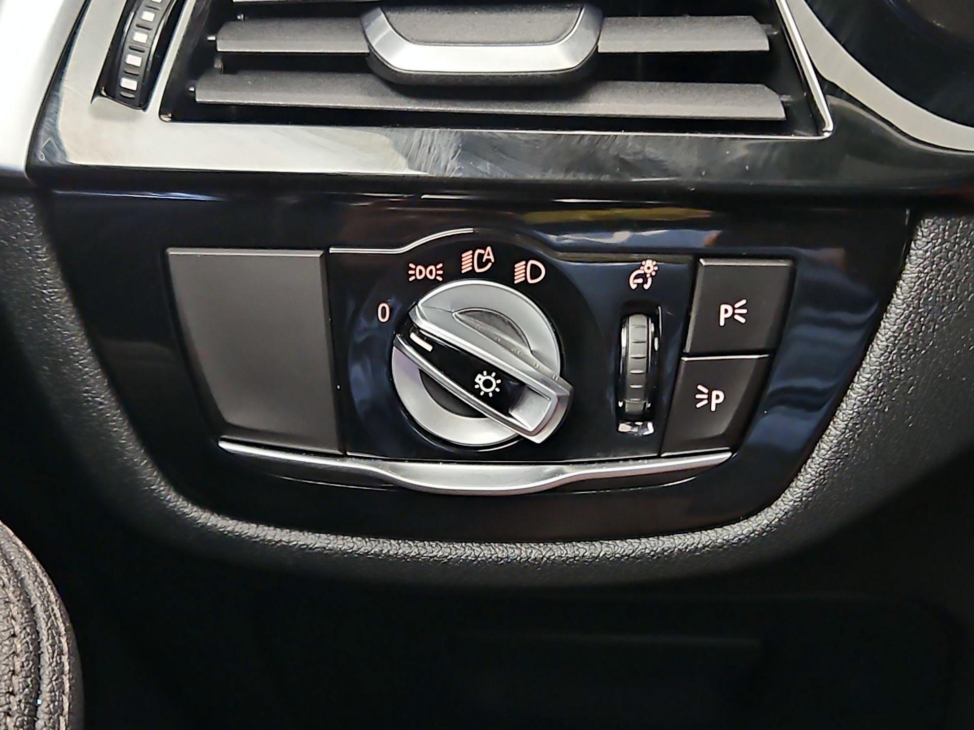 Thumbnail: 2021 BMW 5 Series - 13