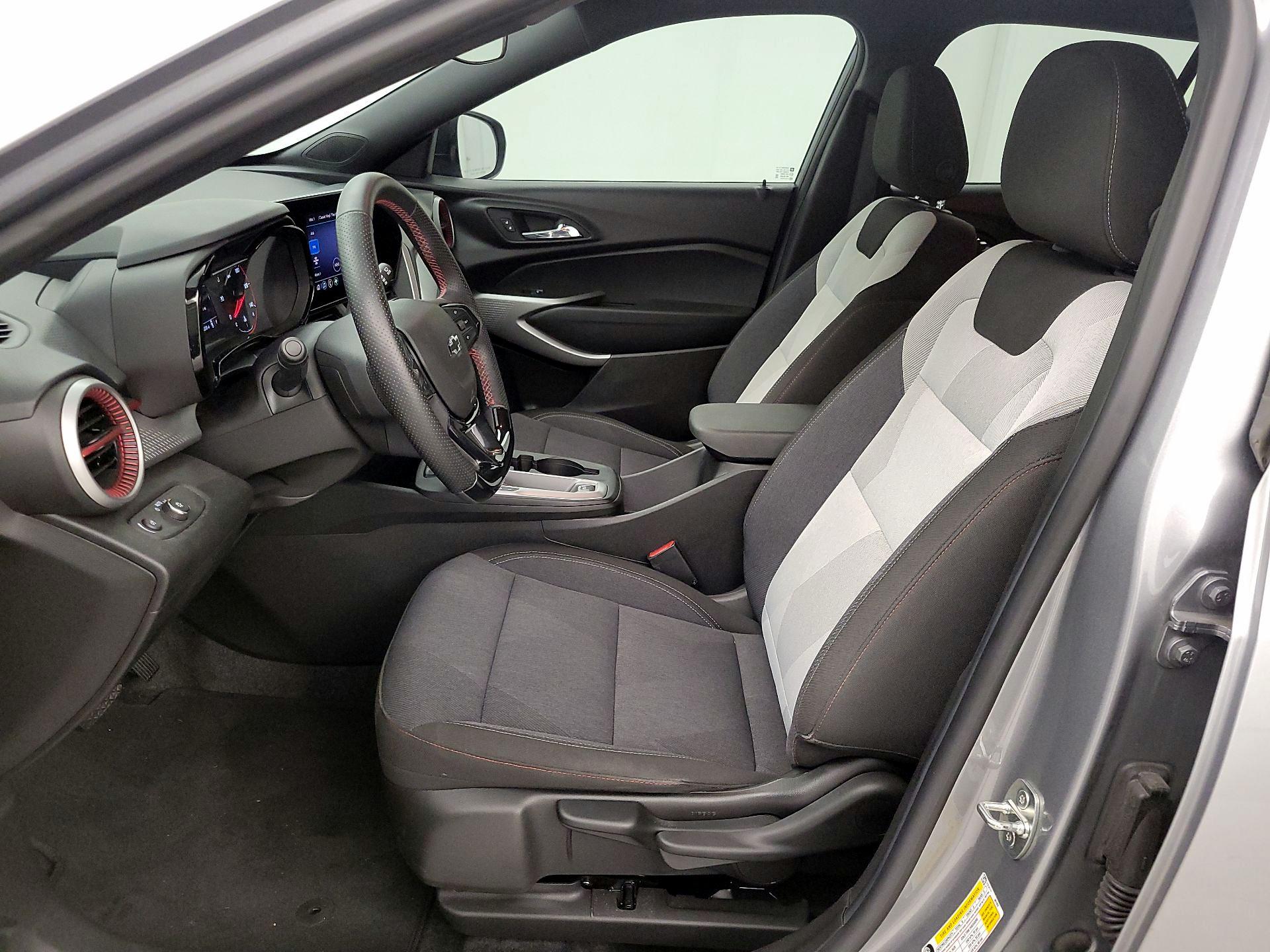Thumbnail: 2024 Chevrolet Trax - 11