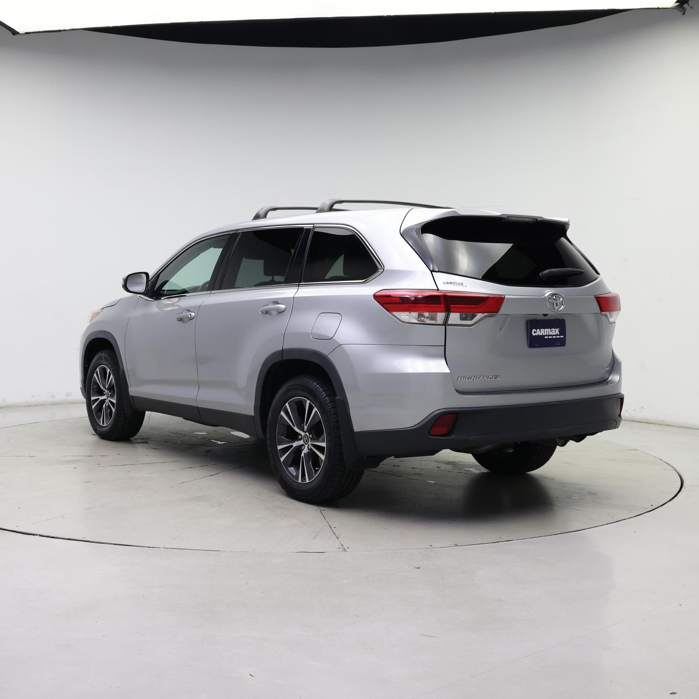 Thumbnail: 2019 Toyota Highlander - 2