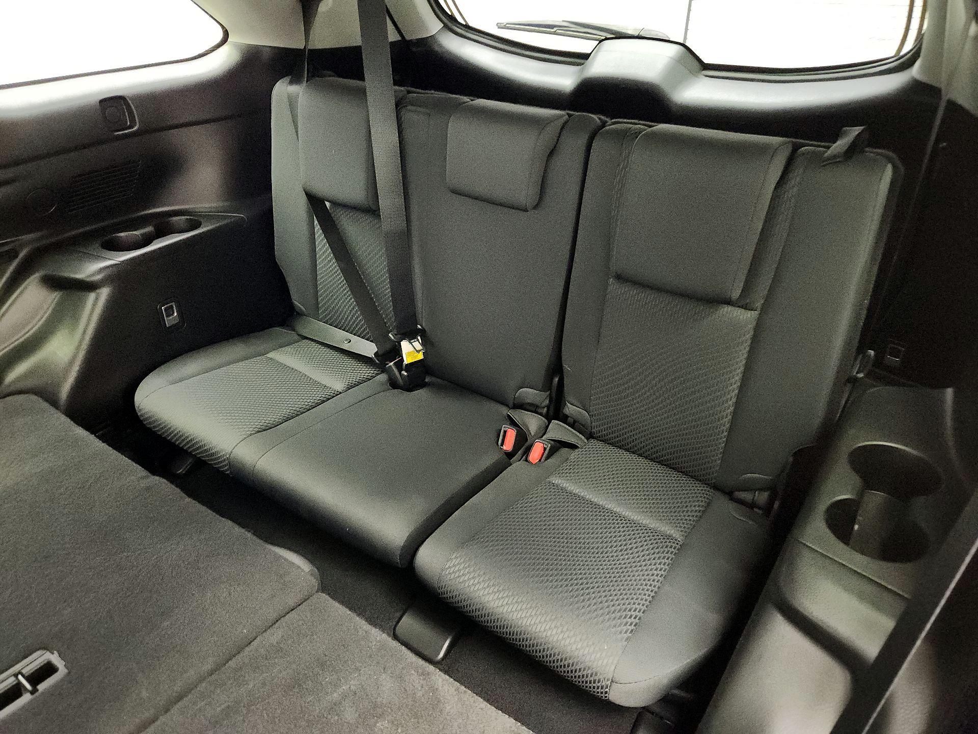 Thumbnail: 2019 Toyota Highlander - 20